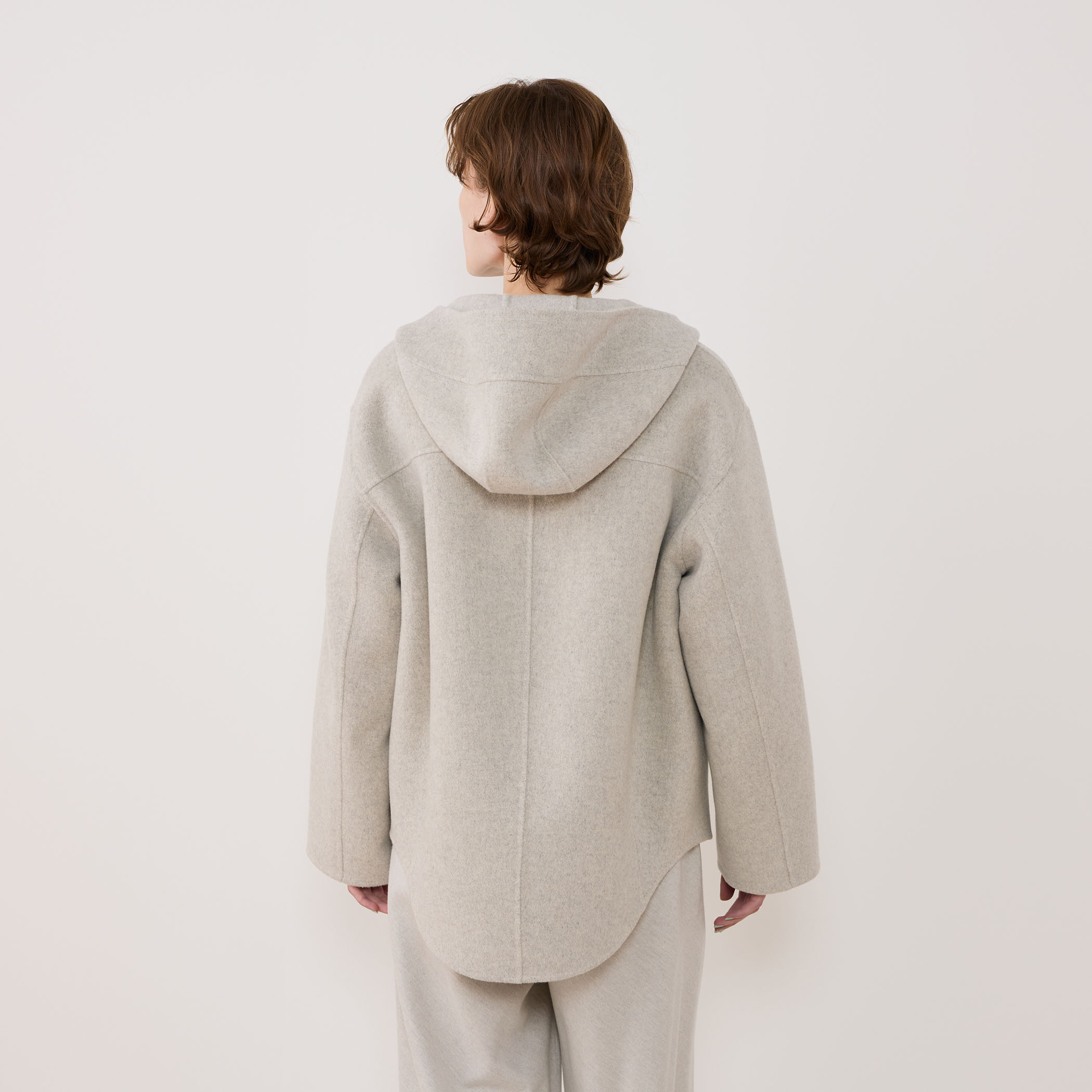 レオナール カシミヤ ウール ダブルフェイス 裏地総柄ショートコート Lサイズ レオナール カシミヤ ウール ダブルフェイス 裏地総柄ショートコート L