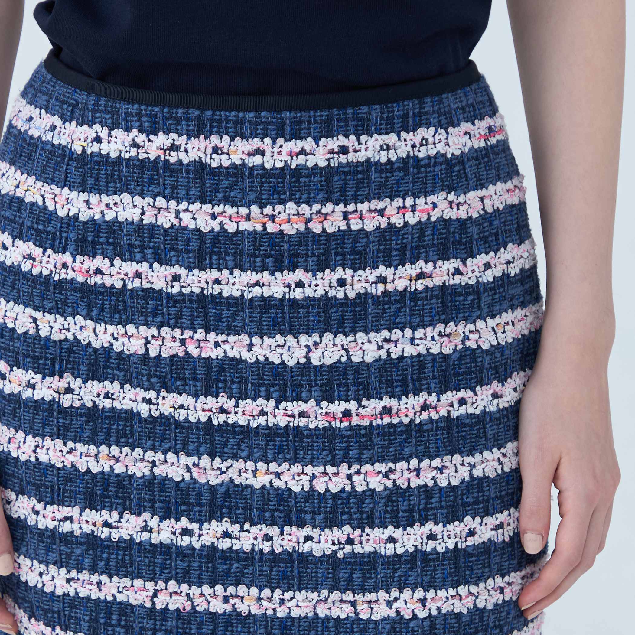 フルールボーダー タイトストレートスカート｜トゥモローランド