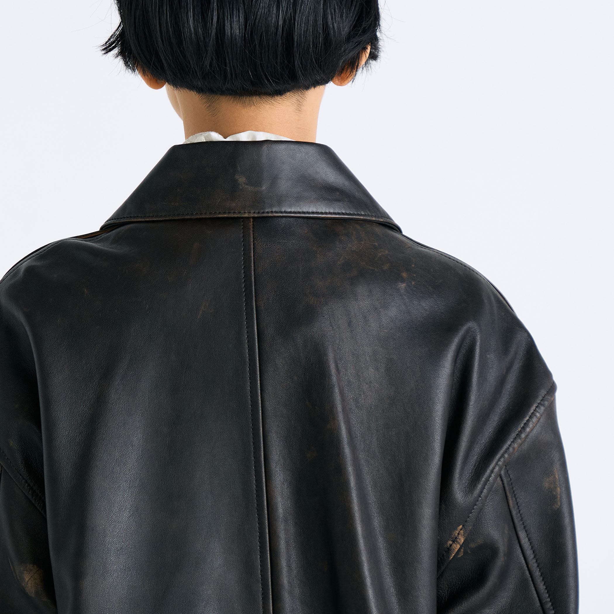 クラッシュレザー A-2ジャケット｜トゥモローランド 公式通販