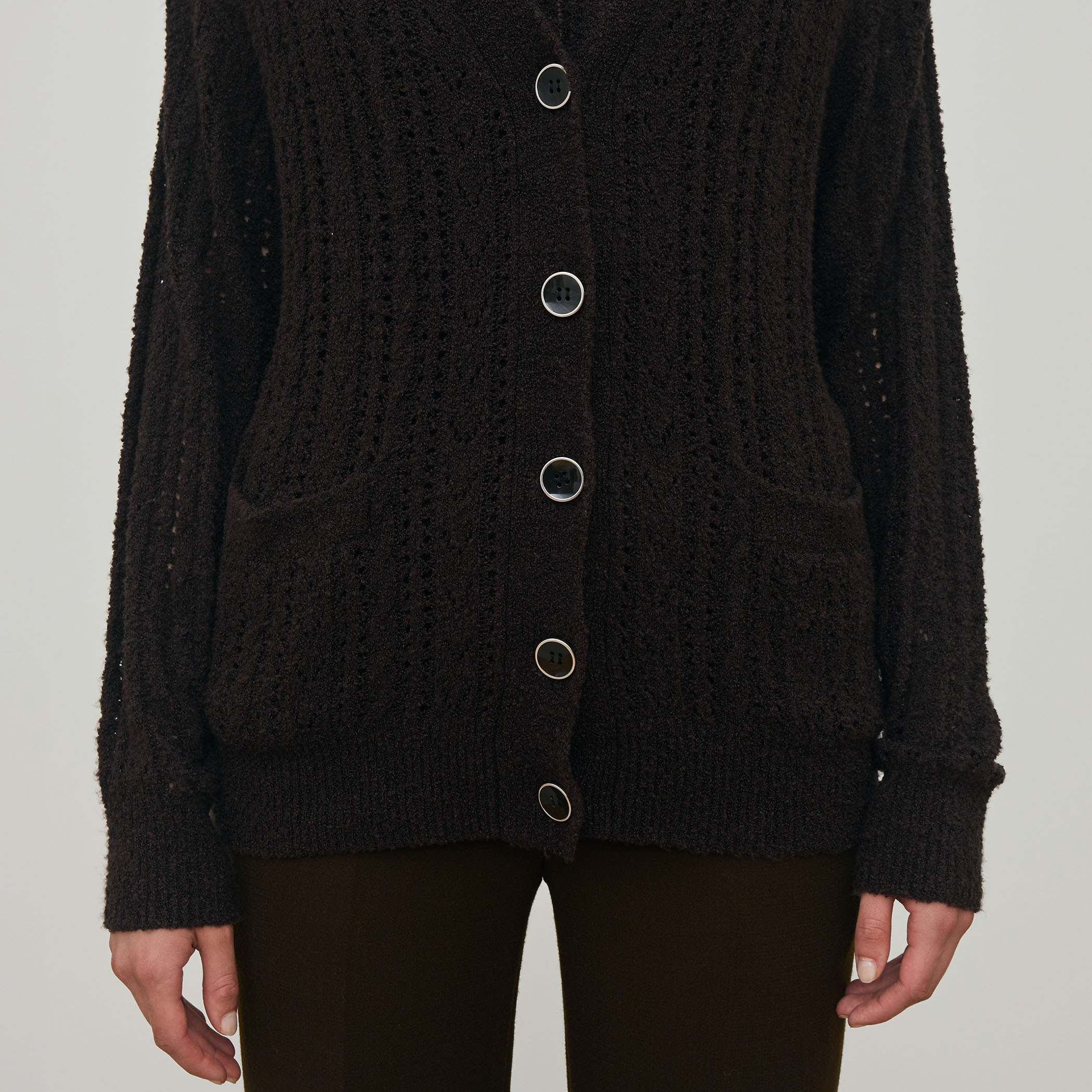 シルクループヤーン アイレット Vネックカーディガン