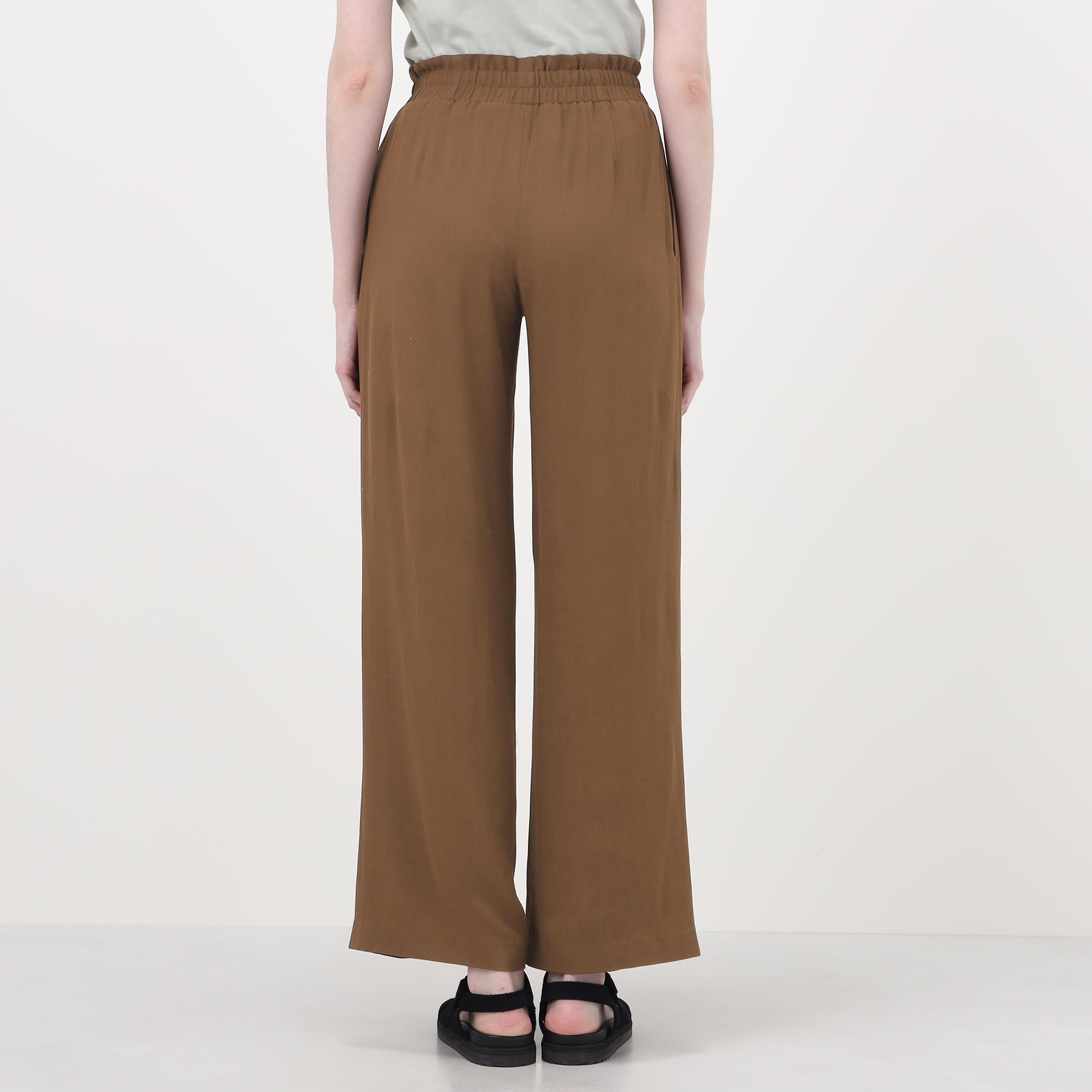 ソフトマットプリーツパンツ WLVW1114｜トゥモローランド 公式通販