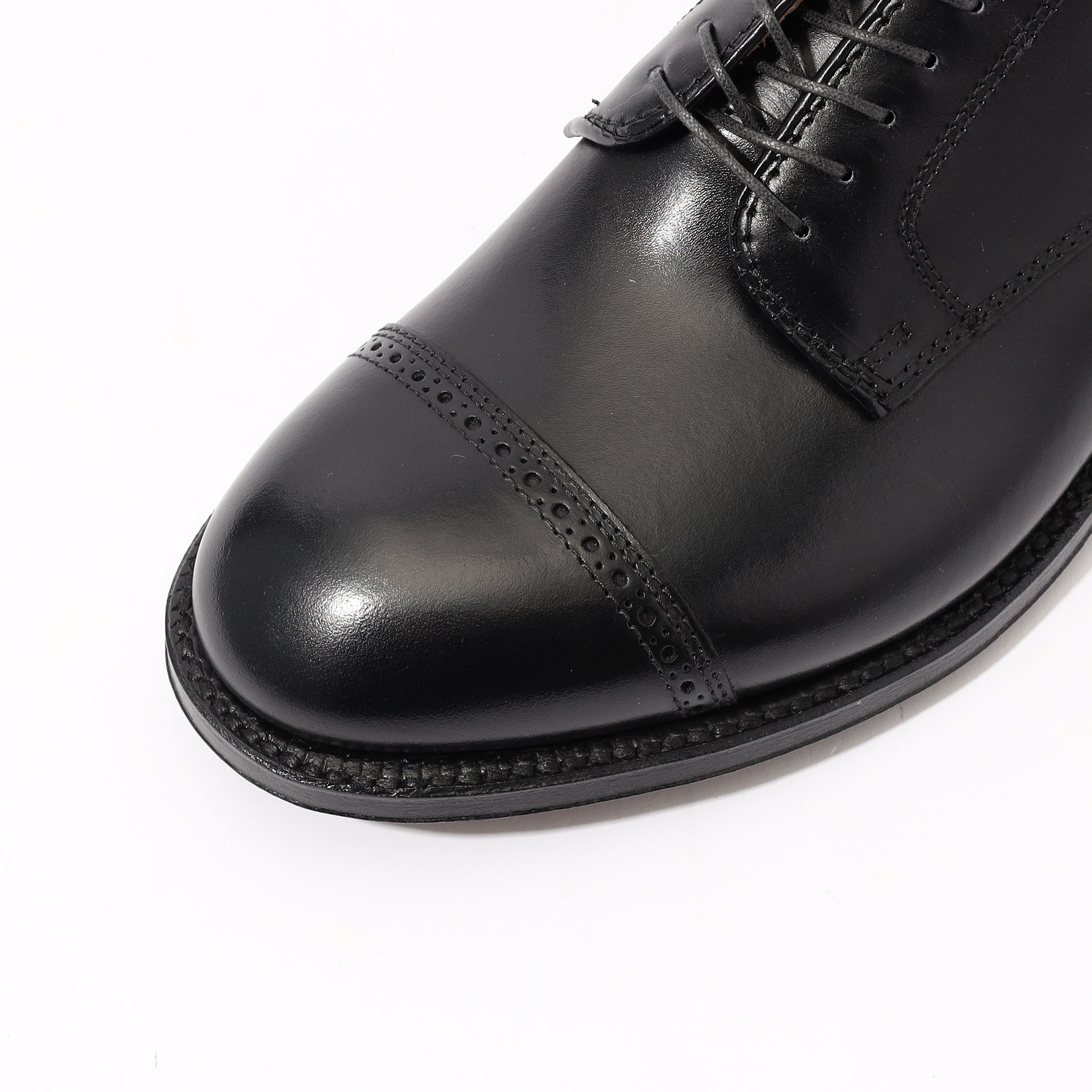 Alden 6ｰEYE CAP TOE OX モディファイドラスト パンチドキャップ