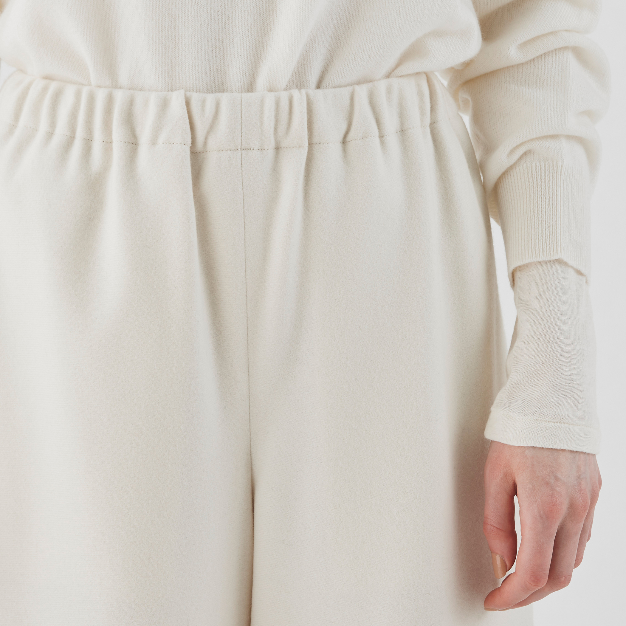 ホワイトフランネル イージーワイドパンツ｜トゥモローランド 公式通販