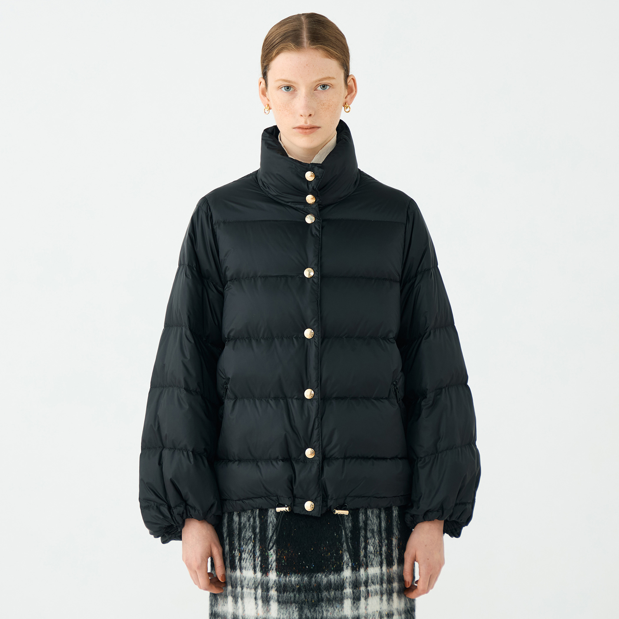 別注】MACKINTOSH RAINTEC SKYE ダウンジャケット｜トゥモローランド