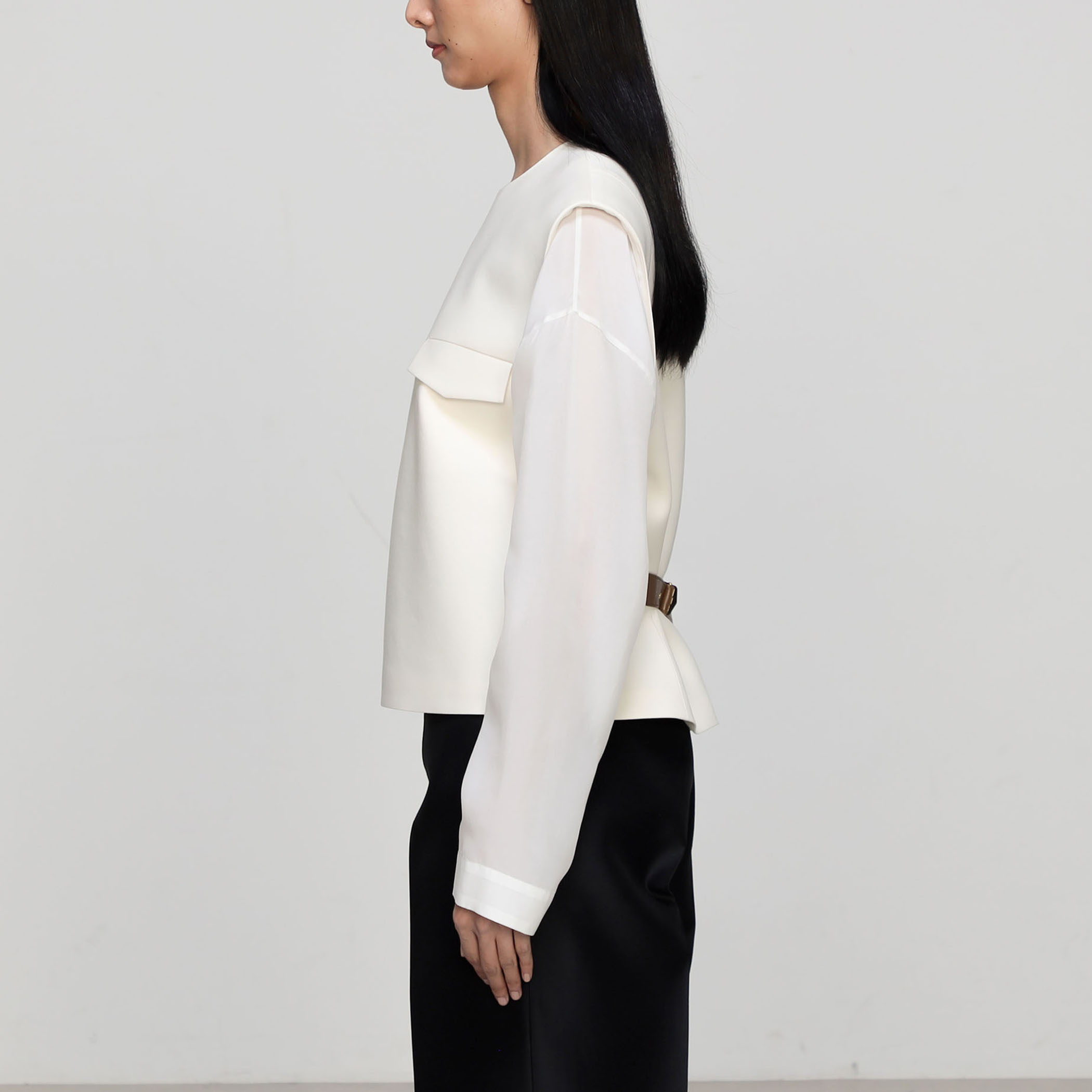 TOMORROWLANDcollection ウールシルクブロックトゥース ジレ