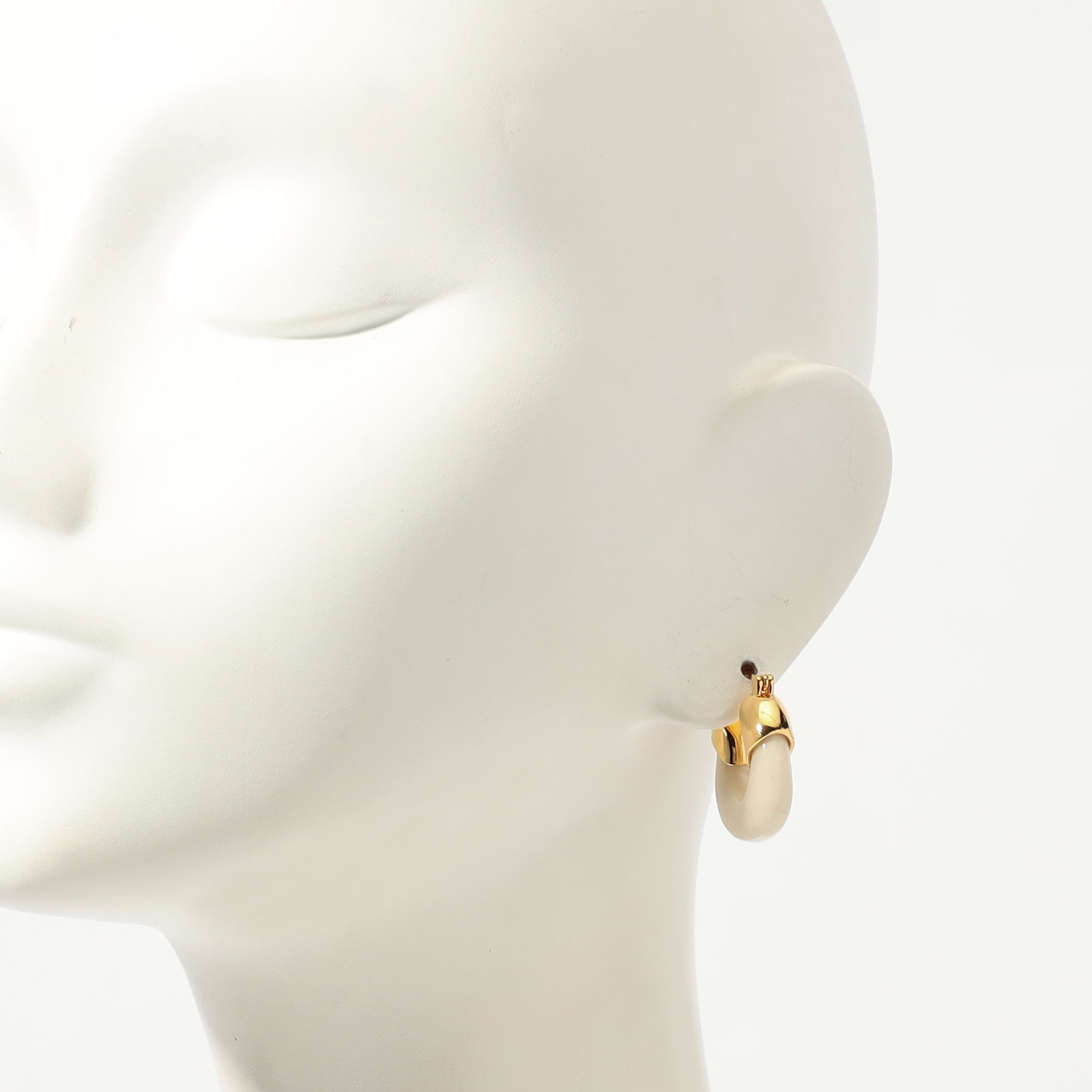 Lizzie Fortunato MINI ORGANIC HOOPS ピアス｜トゥモローランド 公式