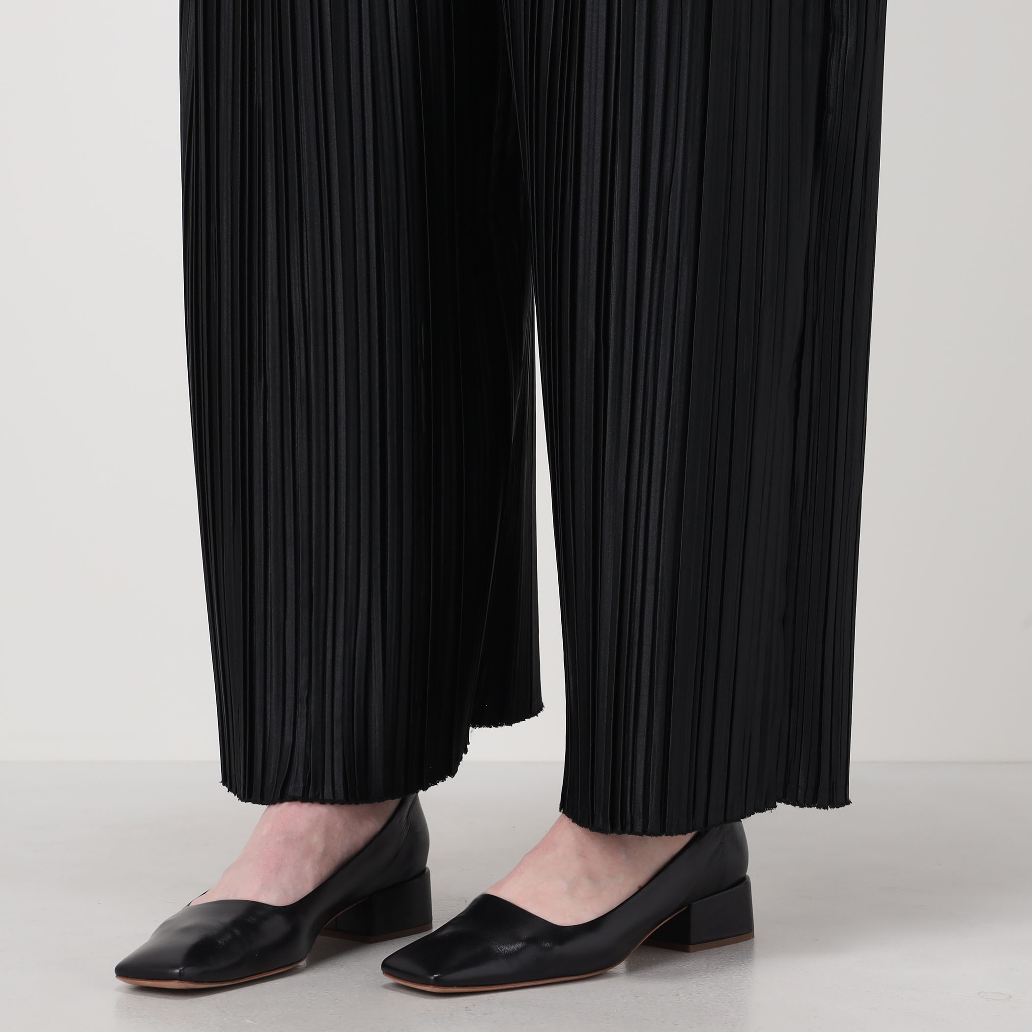 JEANPAULKNOTT プリーツパンツ｜トゥモローランド 公式サイト