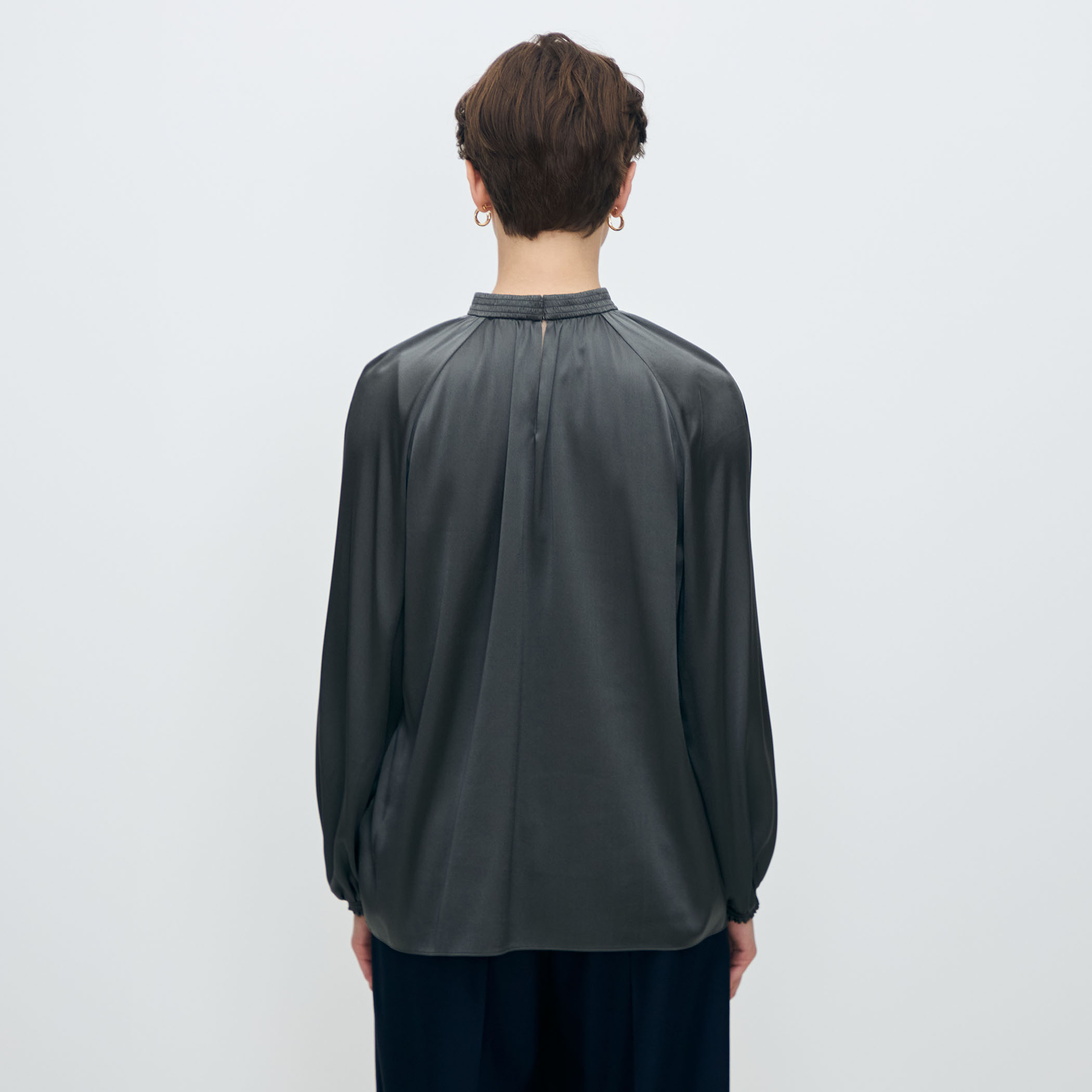 美品♡トゥモローランドコレクション　ウォッシャブルシルク スタンドカラーブラウス セール】 ウォッシャブルシルク スタンドカラーブラウス