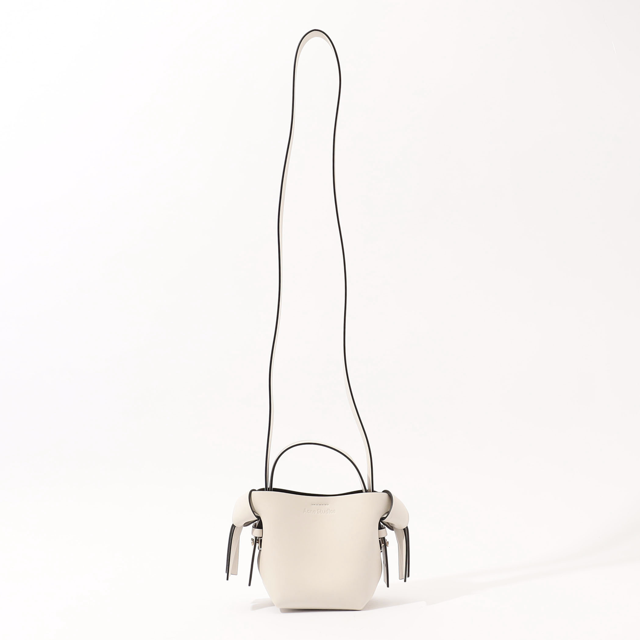 ★Acne Studios★フラットマイクロショルダーバッグ Acne Studios プラット マイクロショルダーバッグ