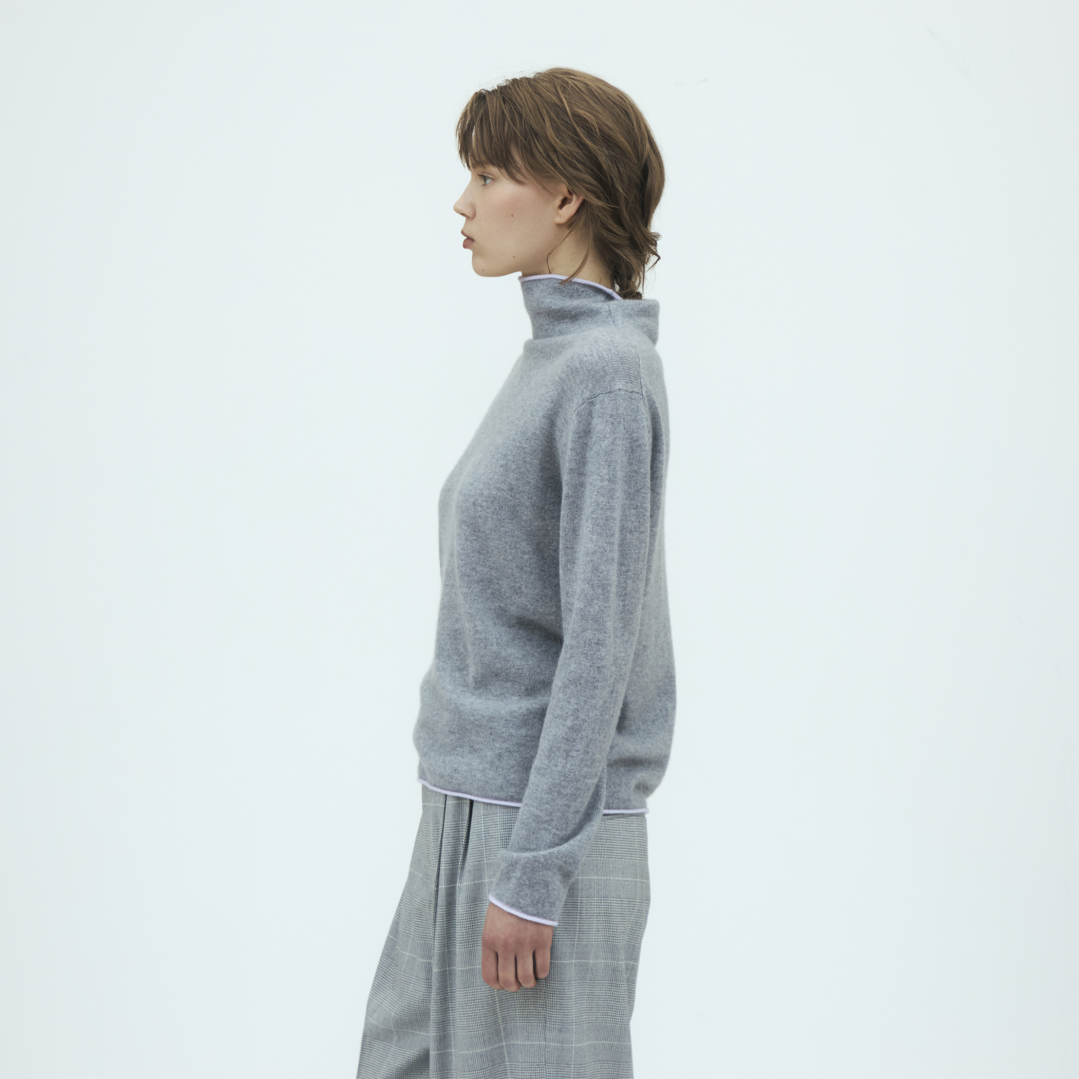 ●BDGG × co スコットランド製 カシミヤ×ウール 定価¥30,000程 WEB先行予約】スコットランドカシミヤ ハイネックプルオーバー