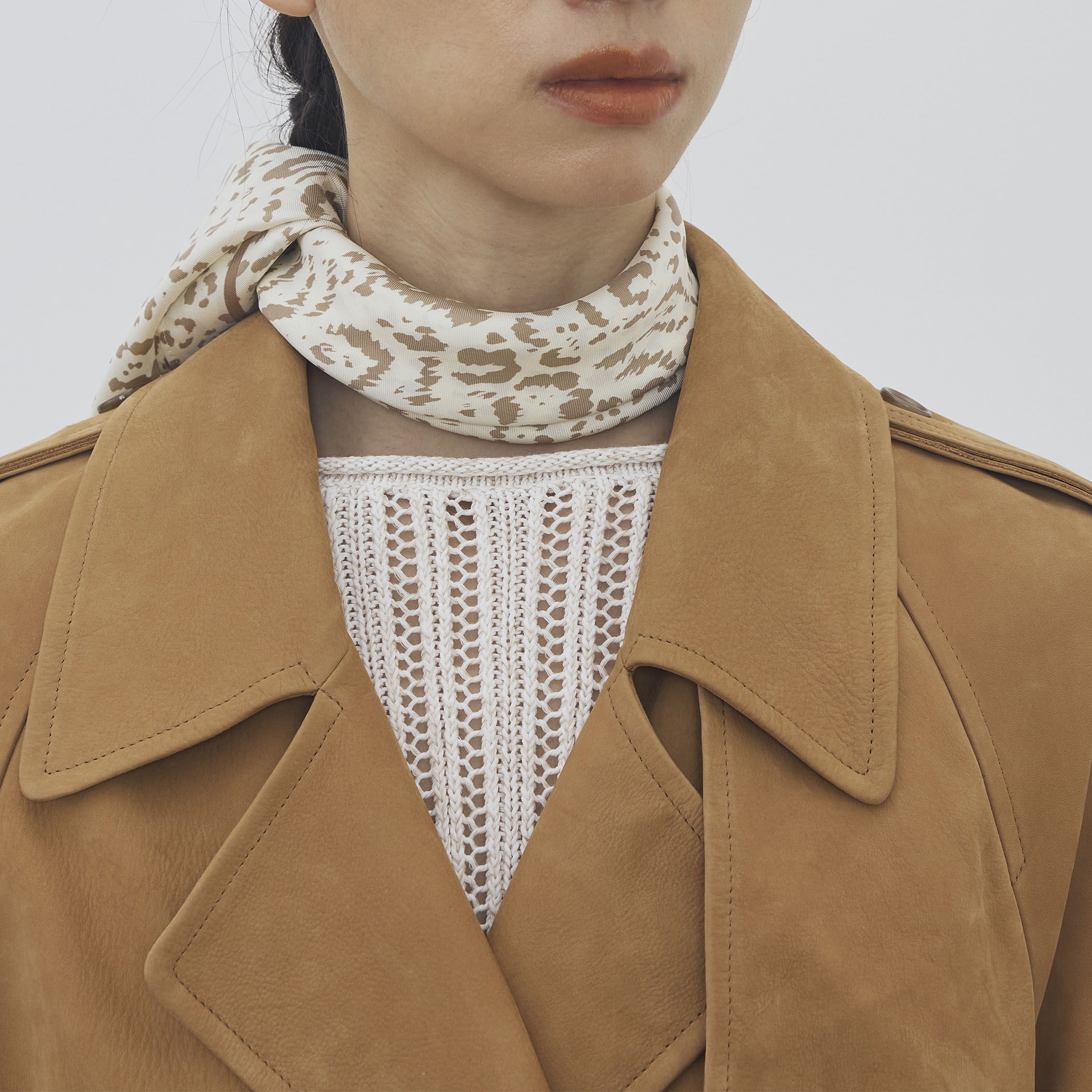 LE SCARF レオパード シルクスカーフ｜トゥモローランド 公式サイト