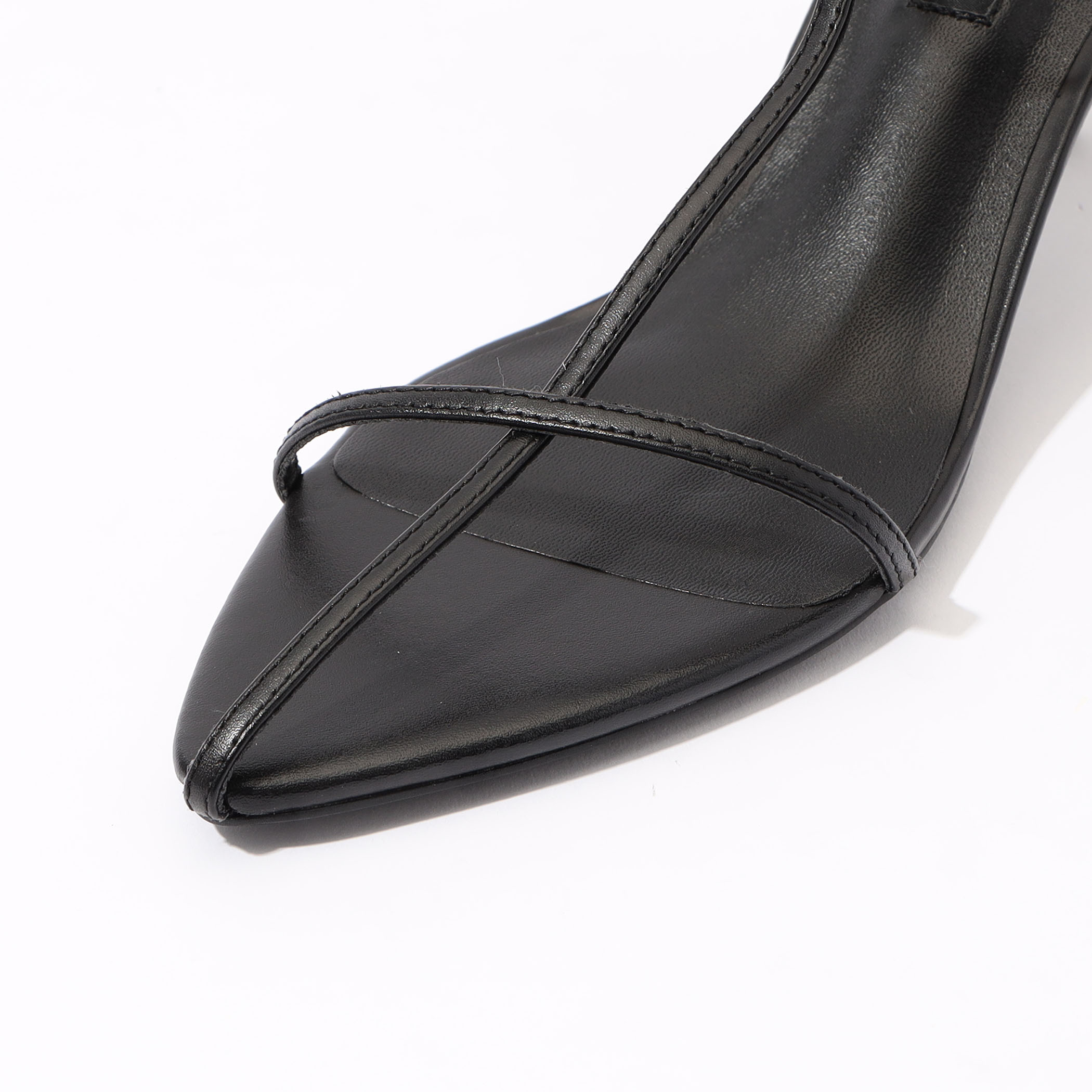 追跡便【Tony Bianco】ジェンナー アーモンド トゥサンダル TONY BIANCO FAST HEELS サンダル｜トゥモローランド 公式通販