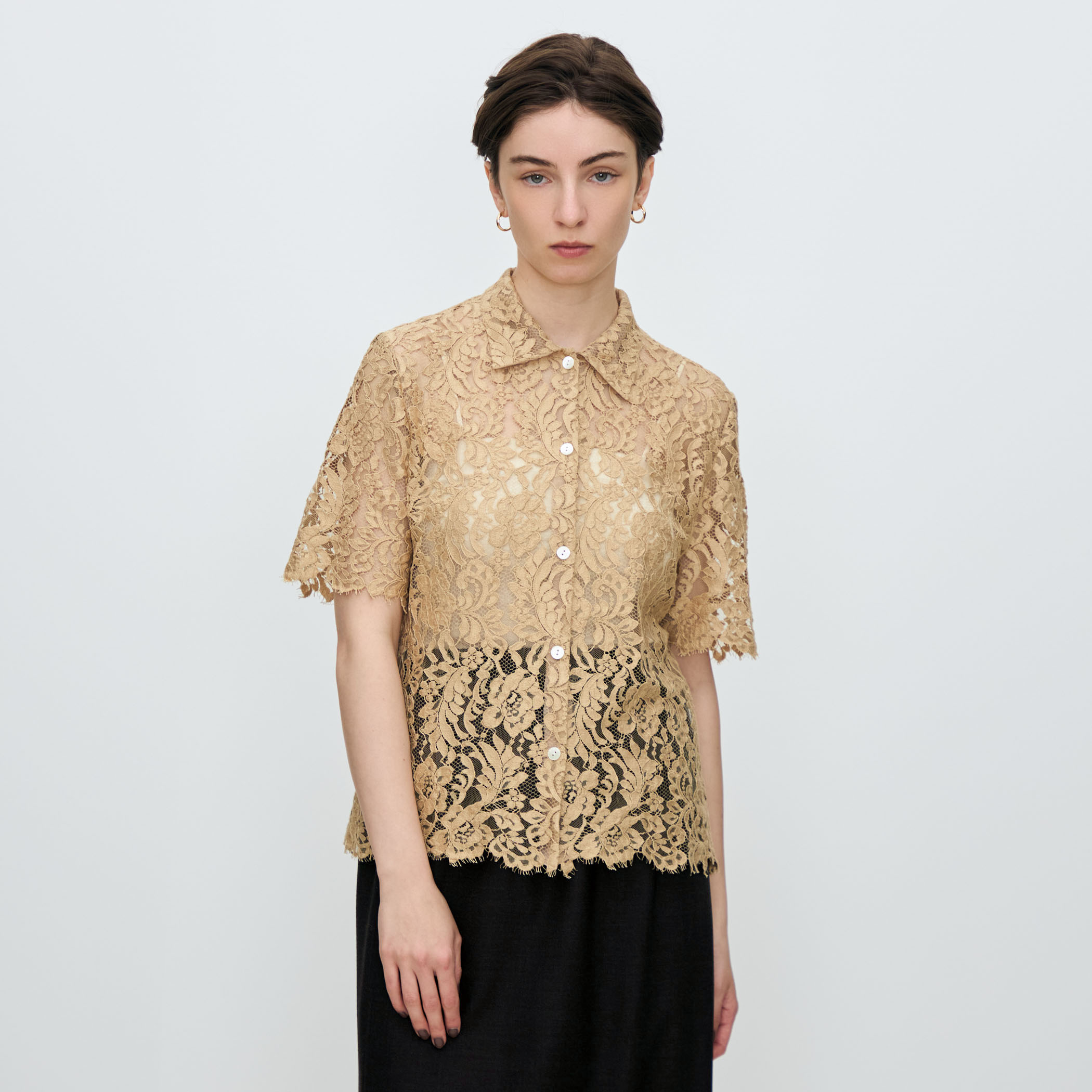 【美品】TOMORROWLAND collection レースブラウス コードレース ハーフスリーブブラウス｜トゥモローランド 公式通販