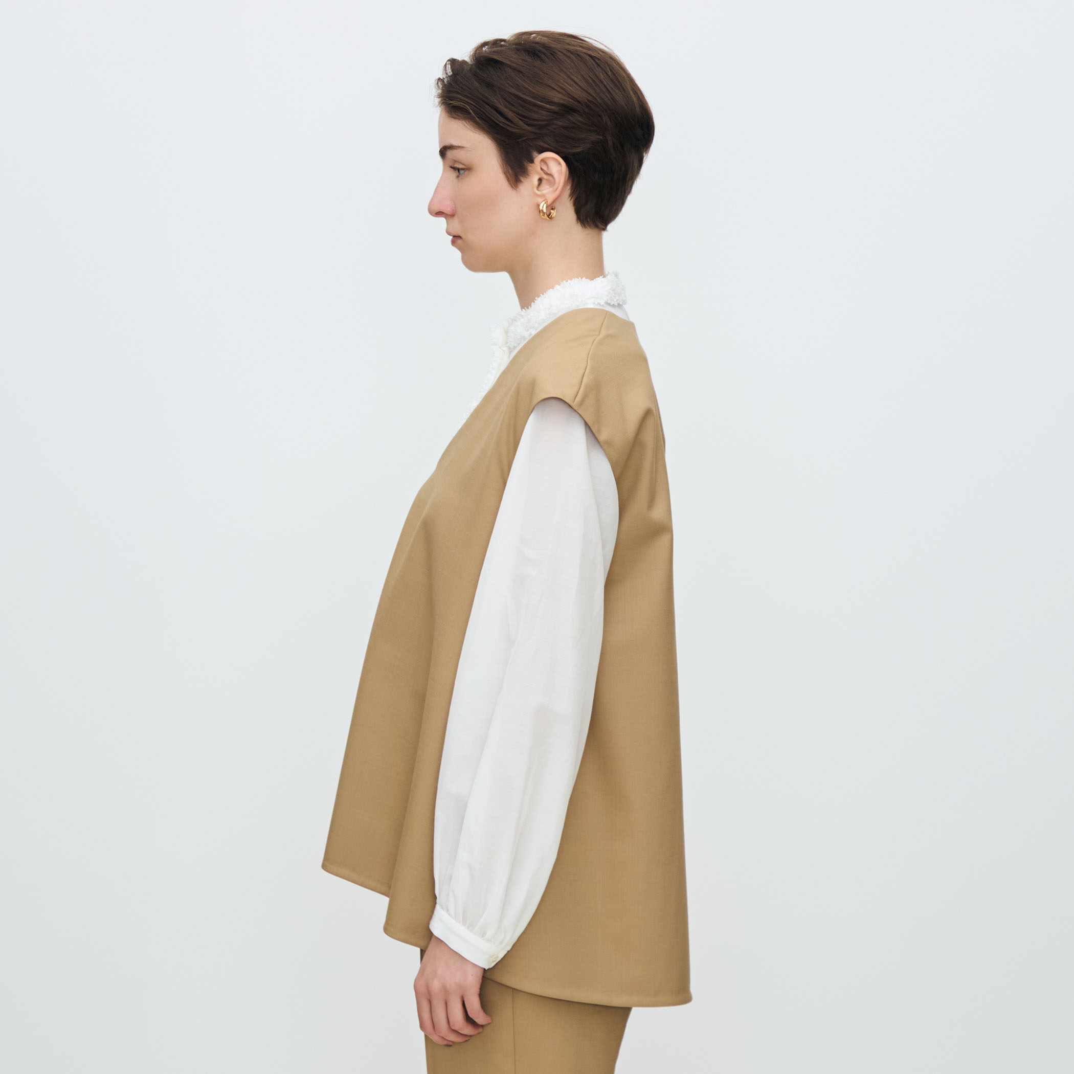 スーパーウールウィーブ Vネックトップス｜トゥモローランド 公式通販