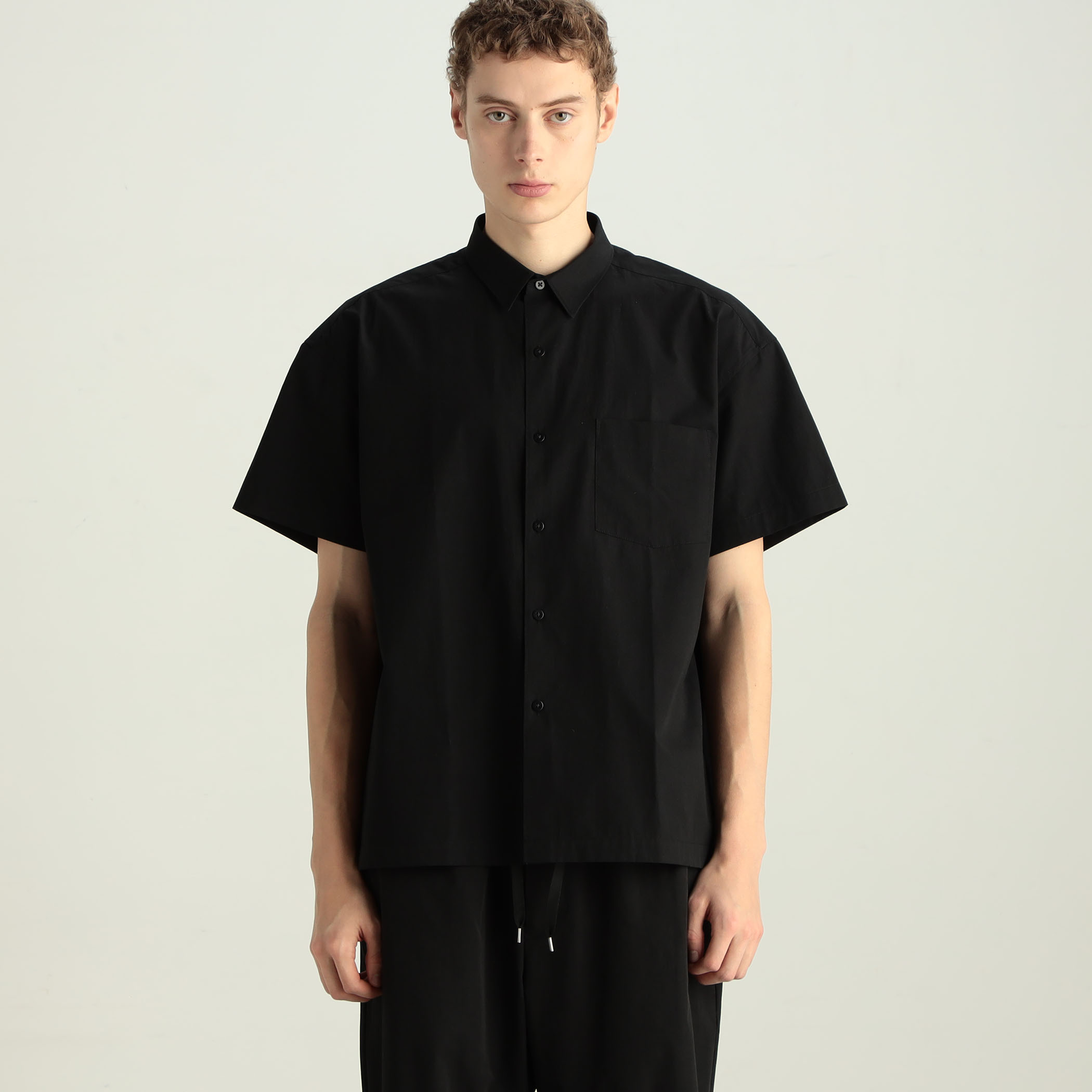 オーガニックタイプライターハーフスリーブシャツ｜トゥモローランド