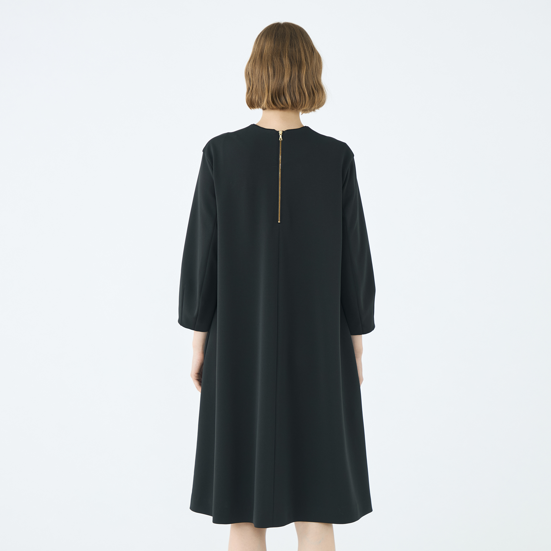 □エラスティックジャージー Aラインワンピース｜トゥモローランド