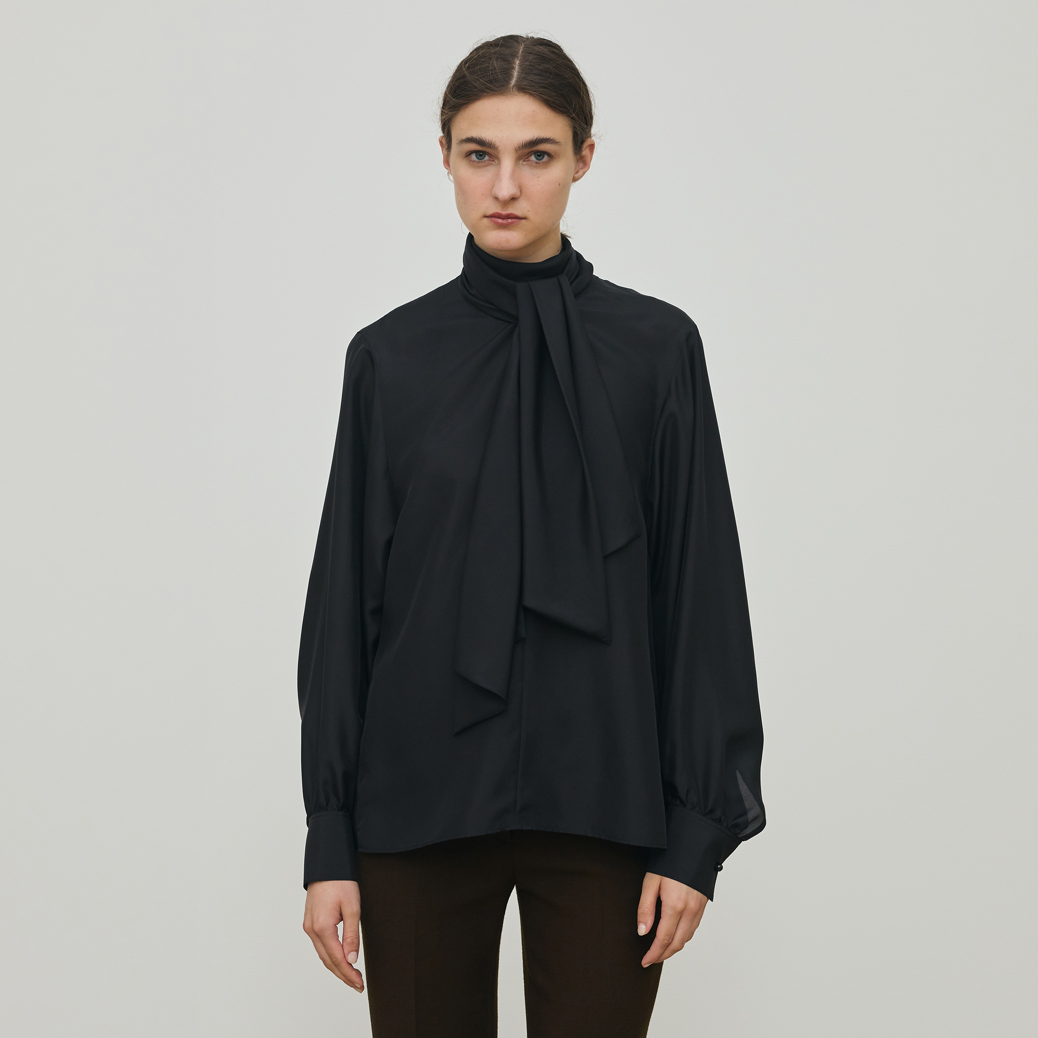 シルクハブタエ ボリュームタイブラウス｜トゥモローランド 公式通販