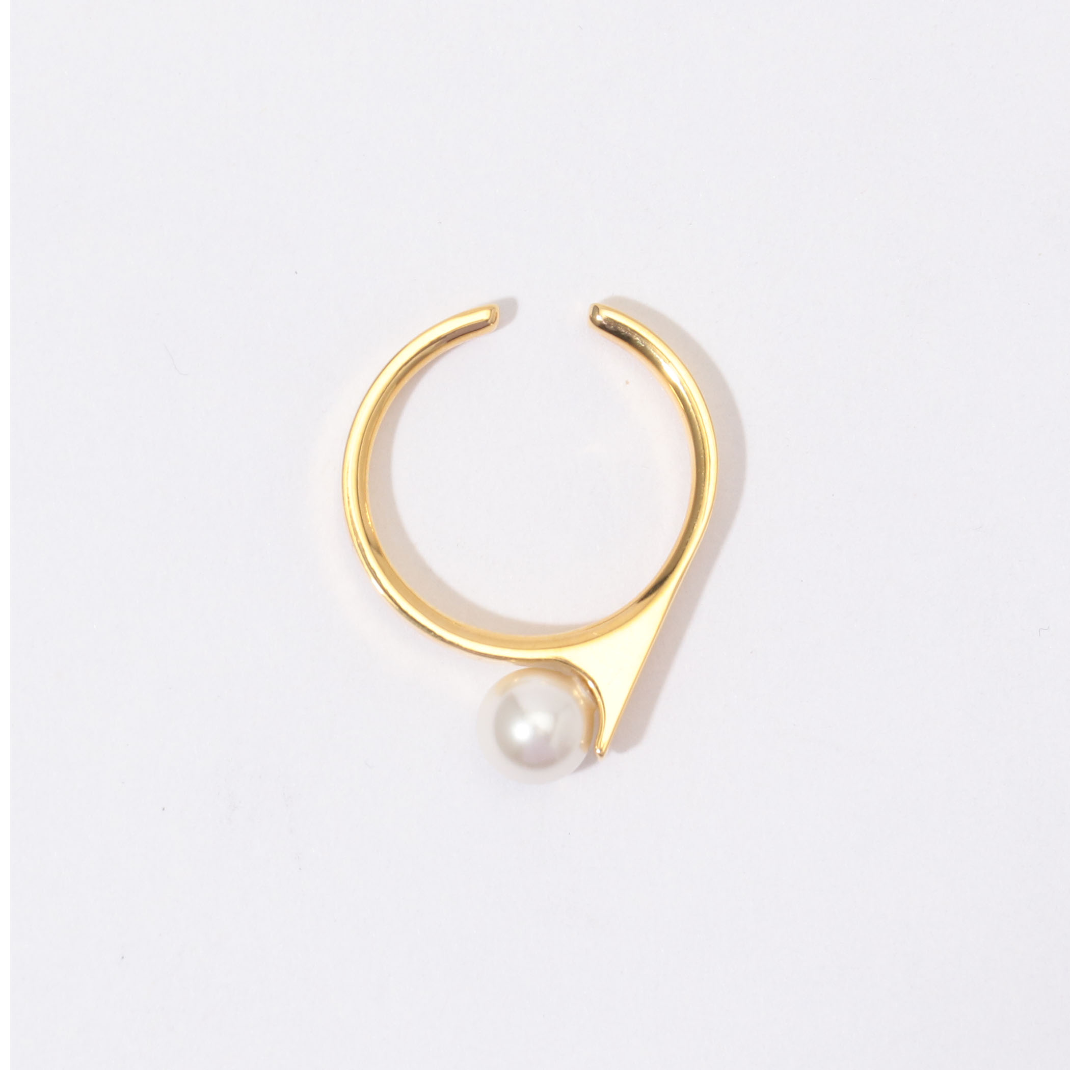 別注】januka Pearl イヤーカフ リング｜トゥモローランド 公式サイト