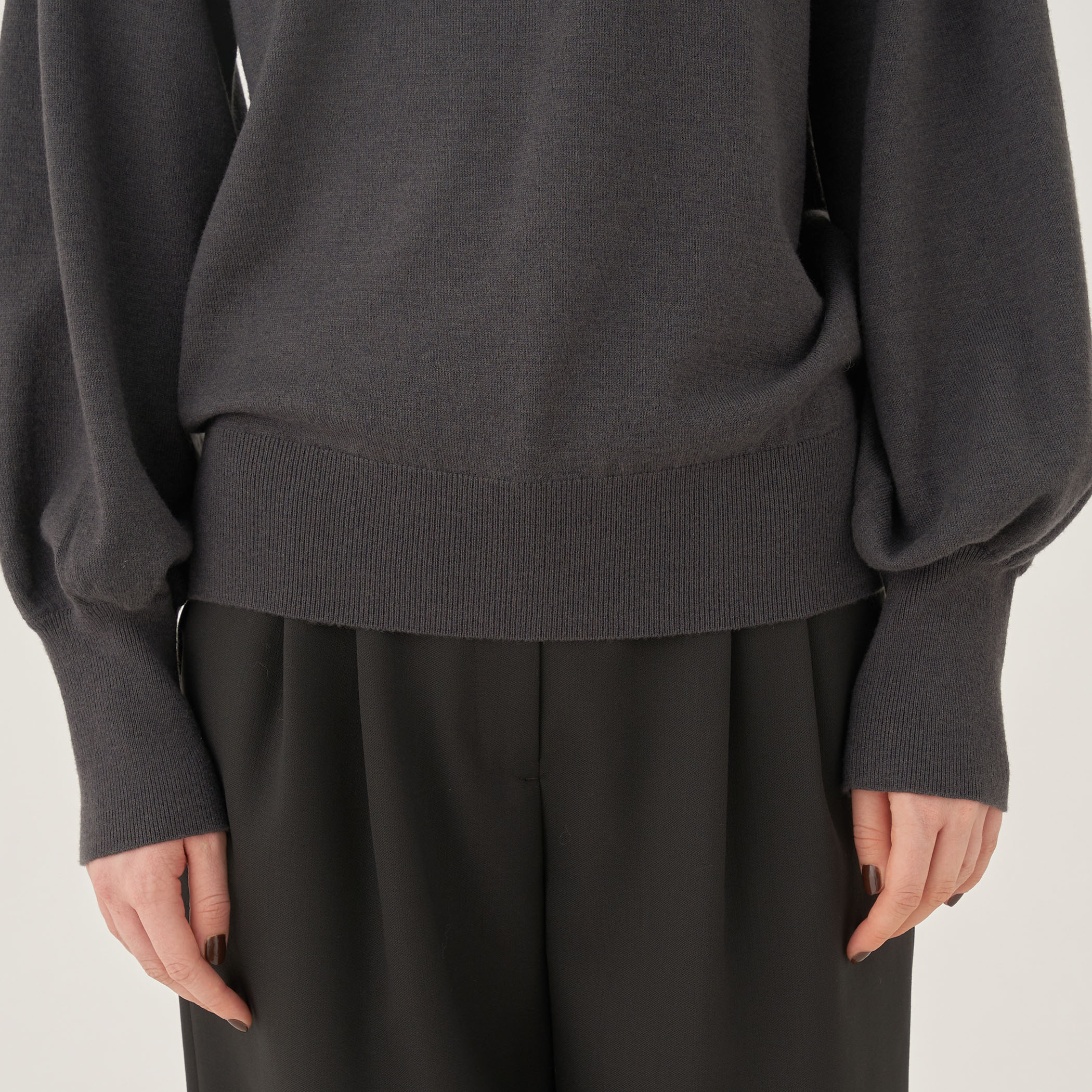TOMORROWLAND （トゥモローランド）の「セミウーステッドウール ハイネックプルオーバー（ニット/セーター）」 - WEAR