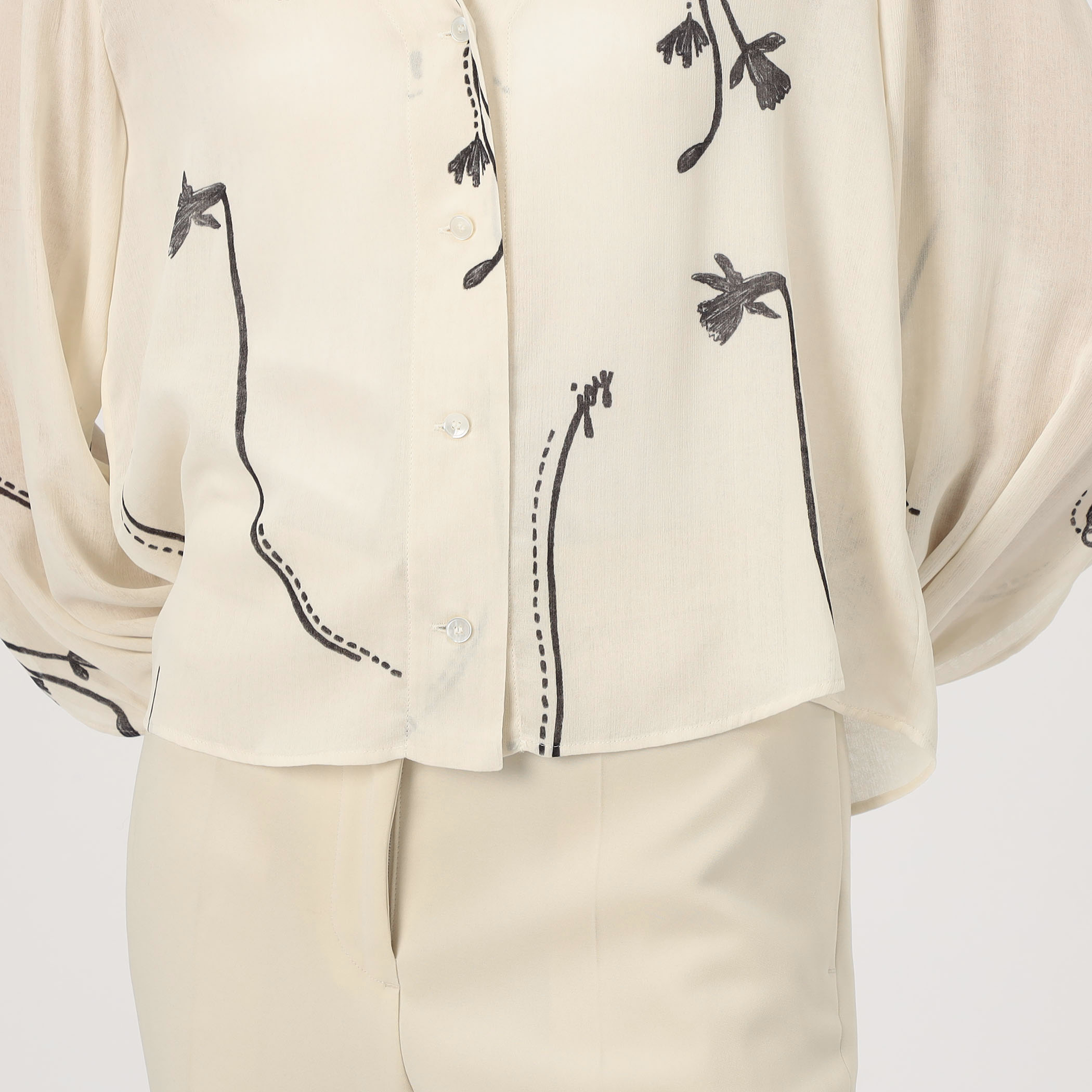 シングルフラワープリント Vショートブラウス｜トゥモローランド 公式通販