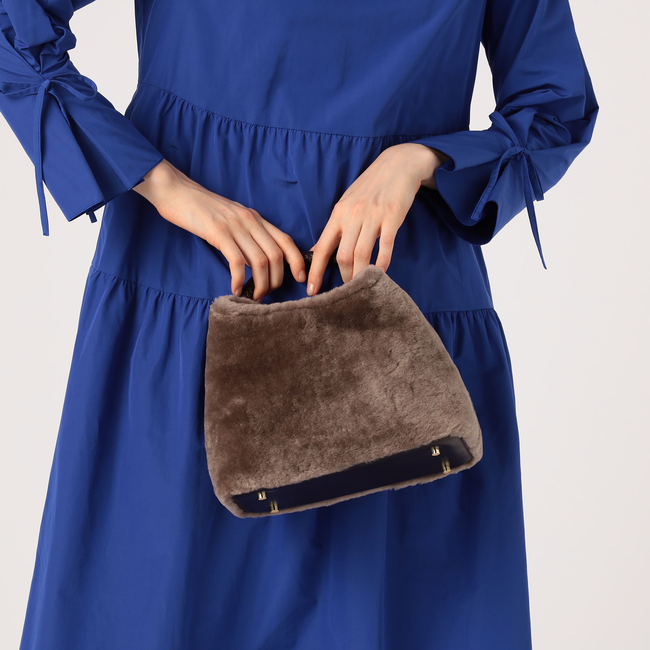 Elleme MOUTON ROUND ワンハンドルバッグ｜トゥモローランド