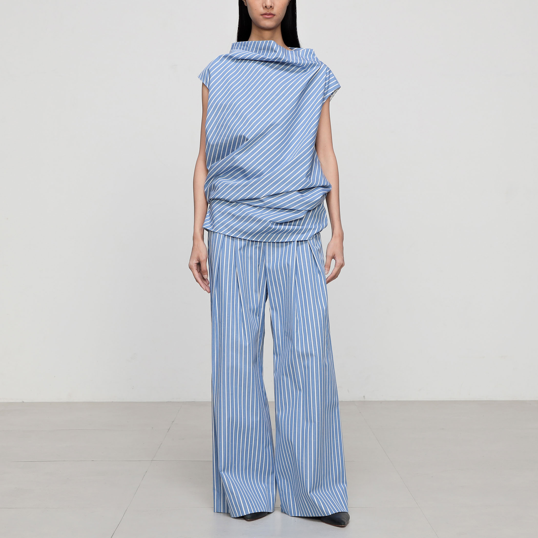 コットン ハイカウントストライプ アシンメトリックドレープブラウス  