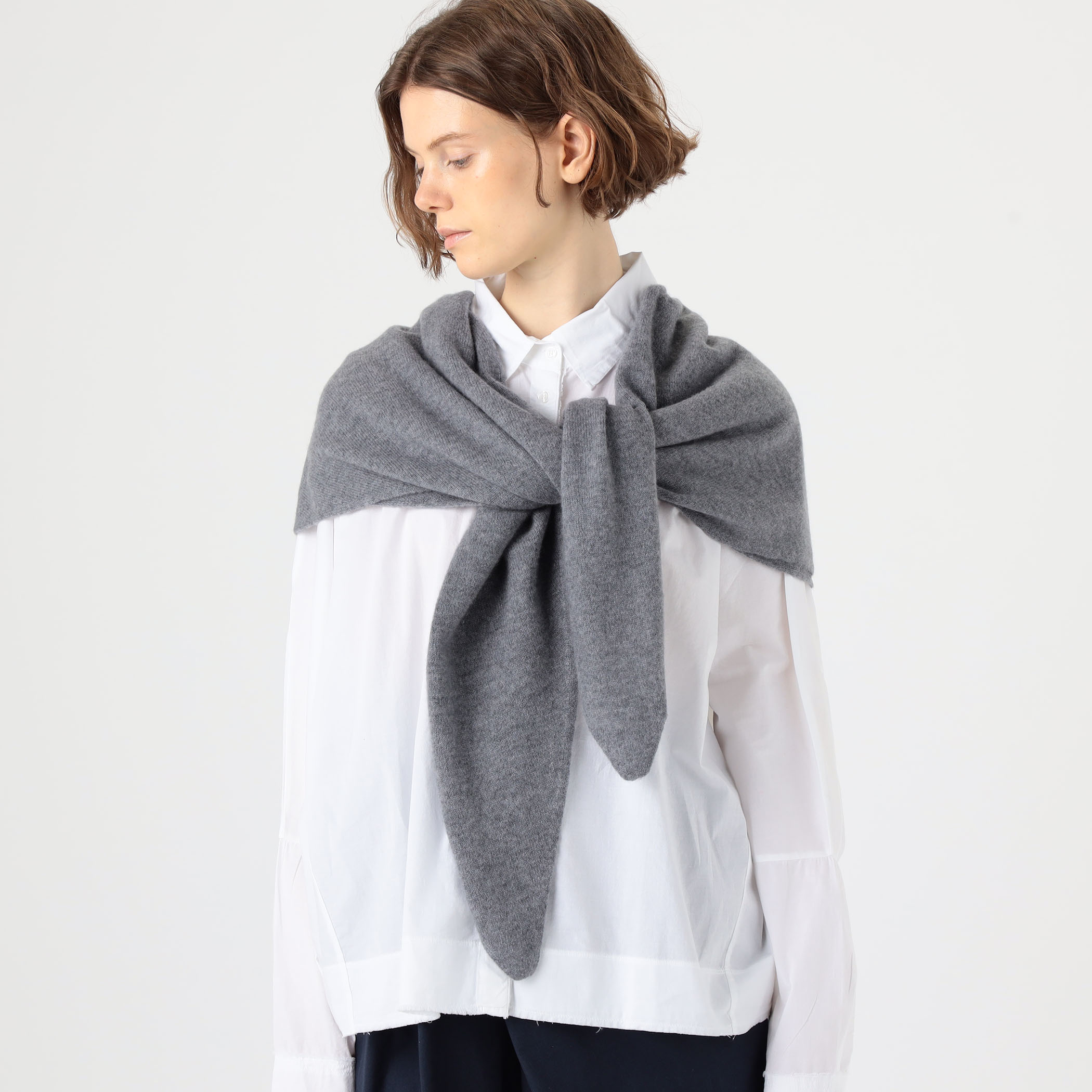 【新品】GALERIE VIE カシミヤチェックストール ベージュ系¥52800 新品】GALERIE VIE カシミヤチェックストール ベージュ系¥52800