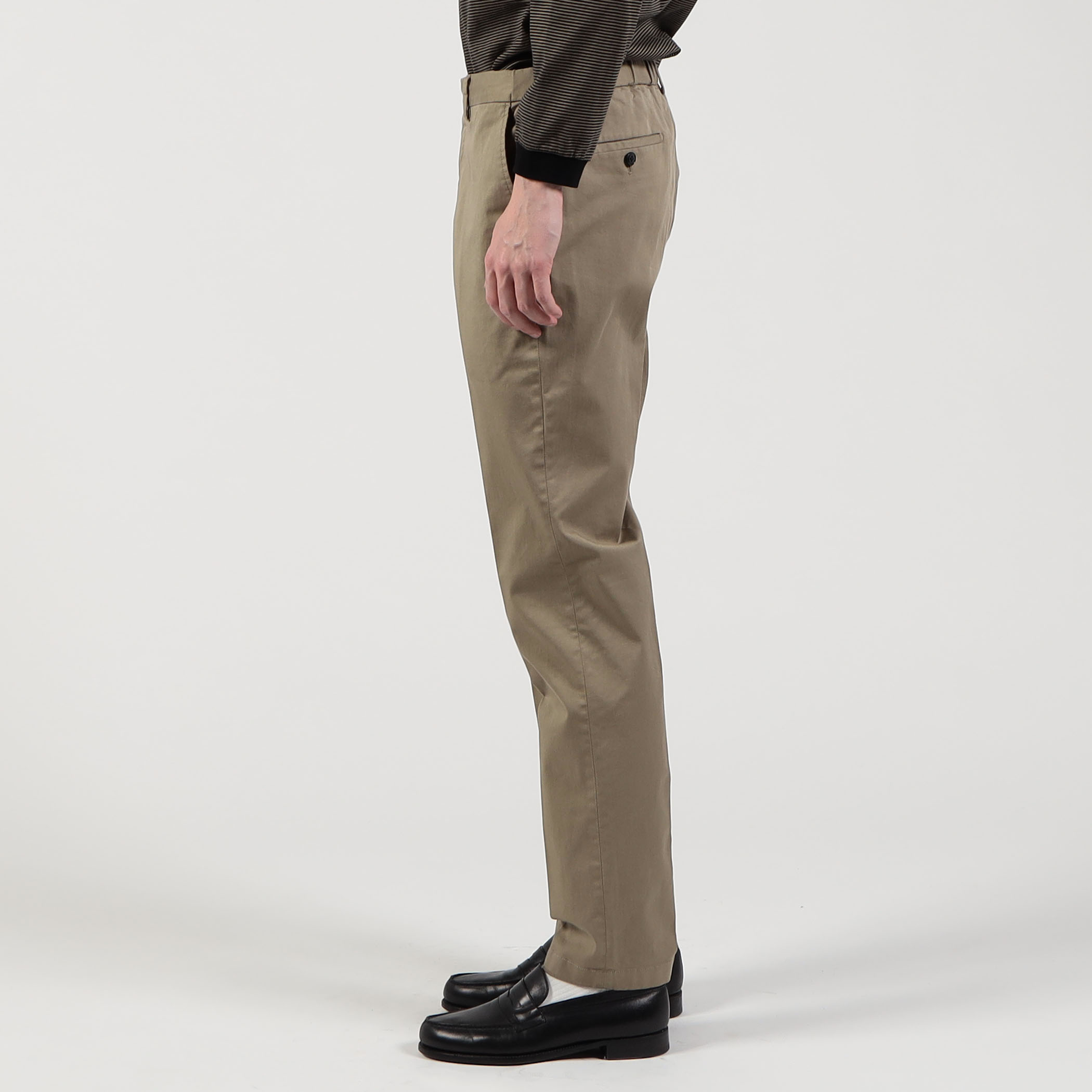 □ストレッチチノ イージースラックス｜トゥモローランド 公式通販