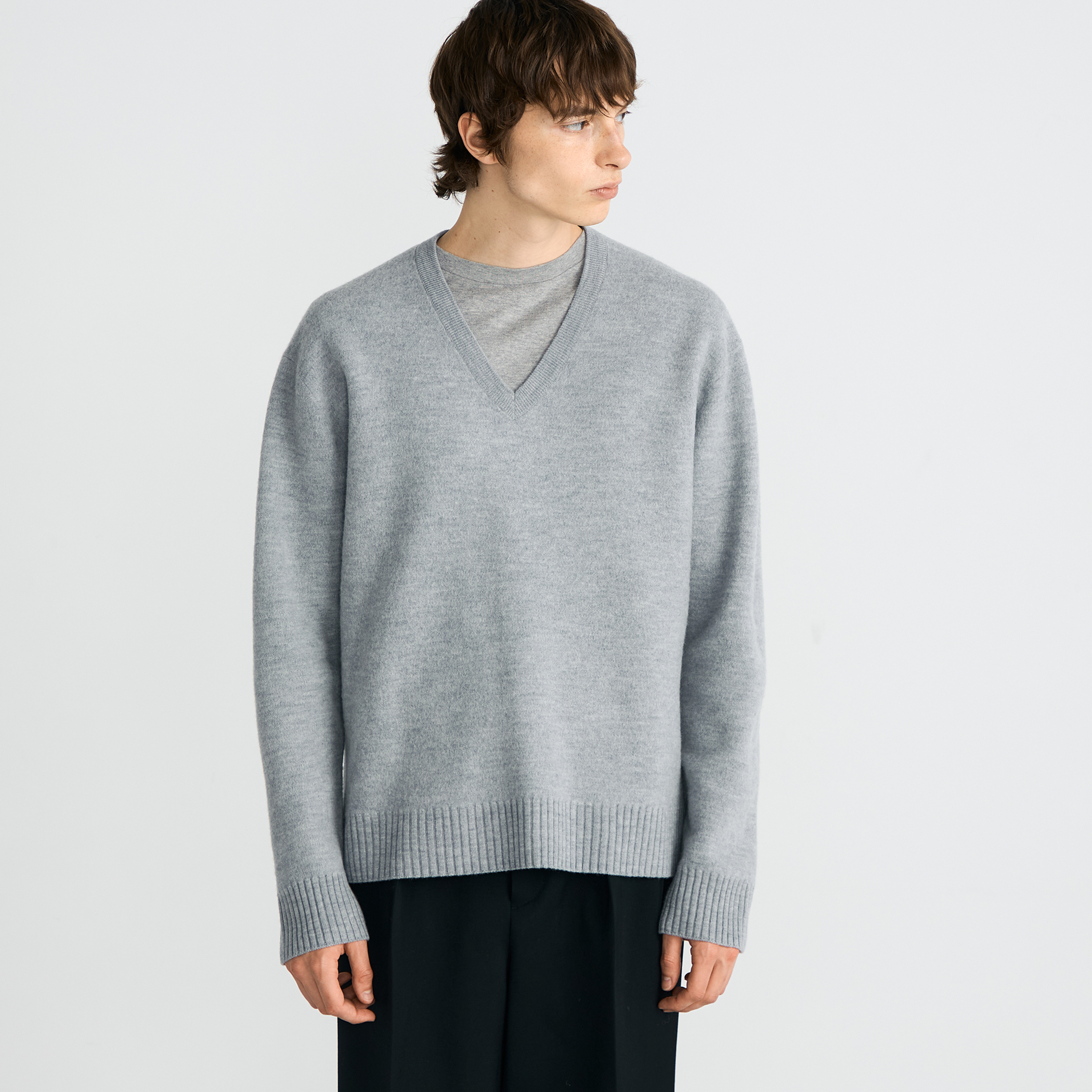 スラブ縮絨 Vネックプルオーバー｜トゥモローランド 公式通販