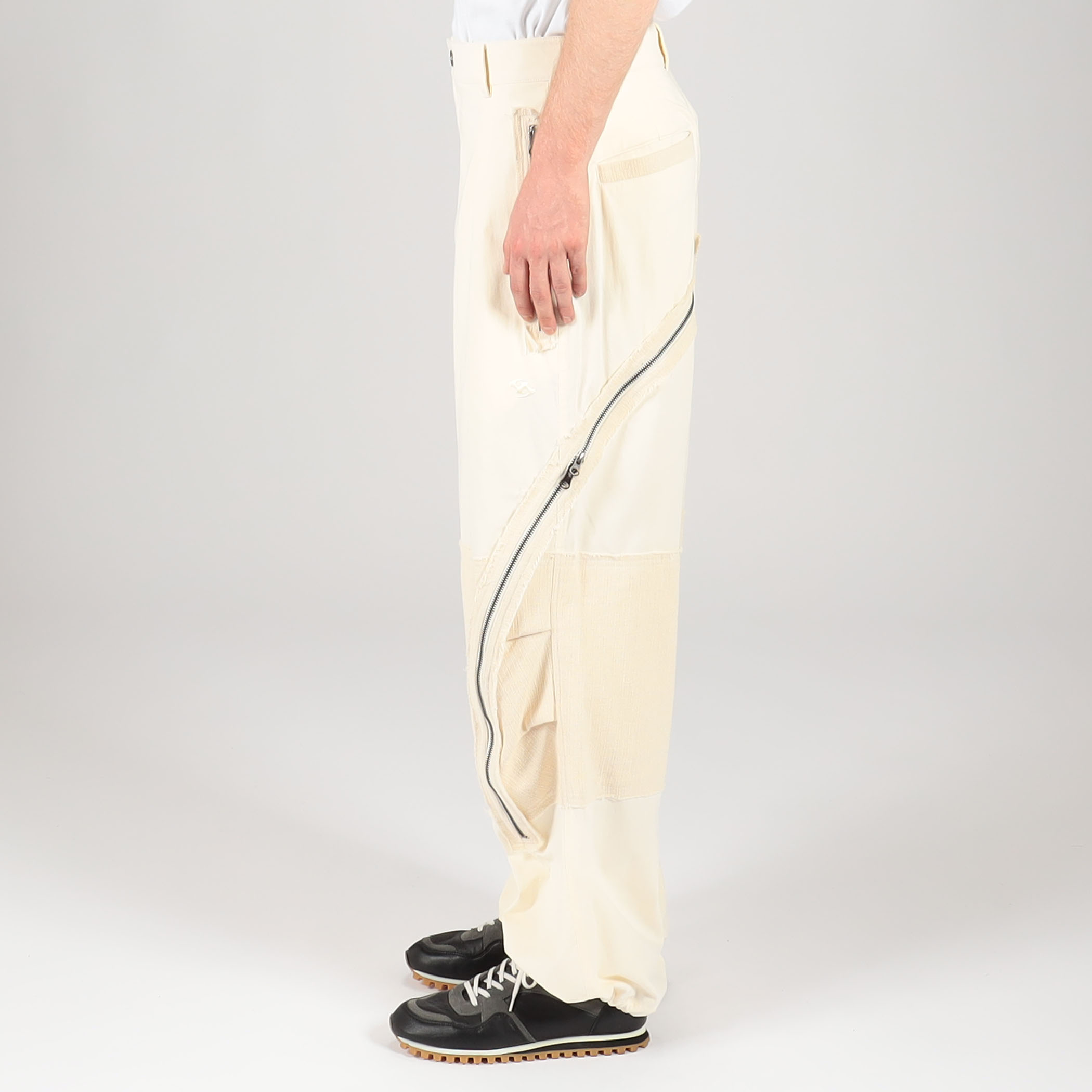 SAN SAN GEAR AFFINE CURVE PANTS_b｜トゥモローランド 公式通販