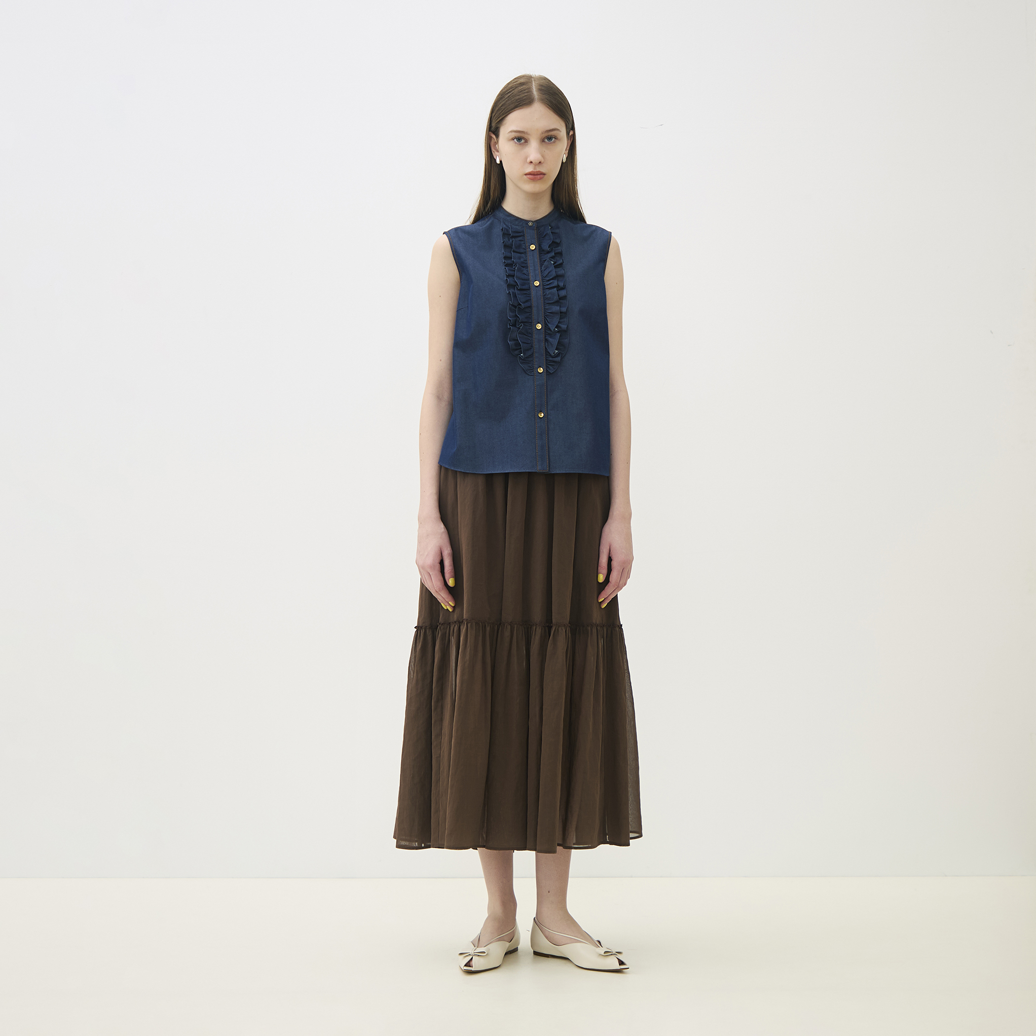 コットンシルクデニム ラッフルスリーブレスブラウス