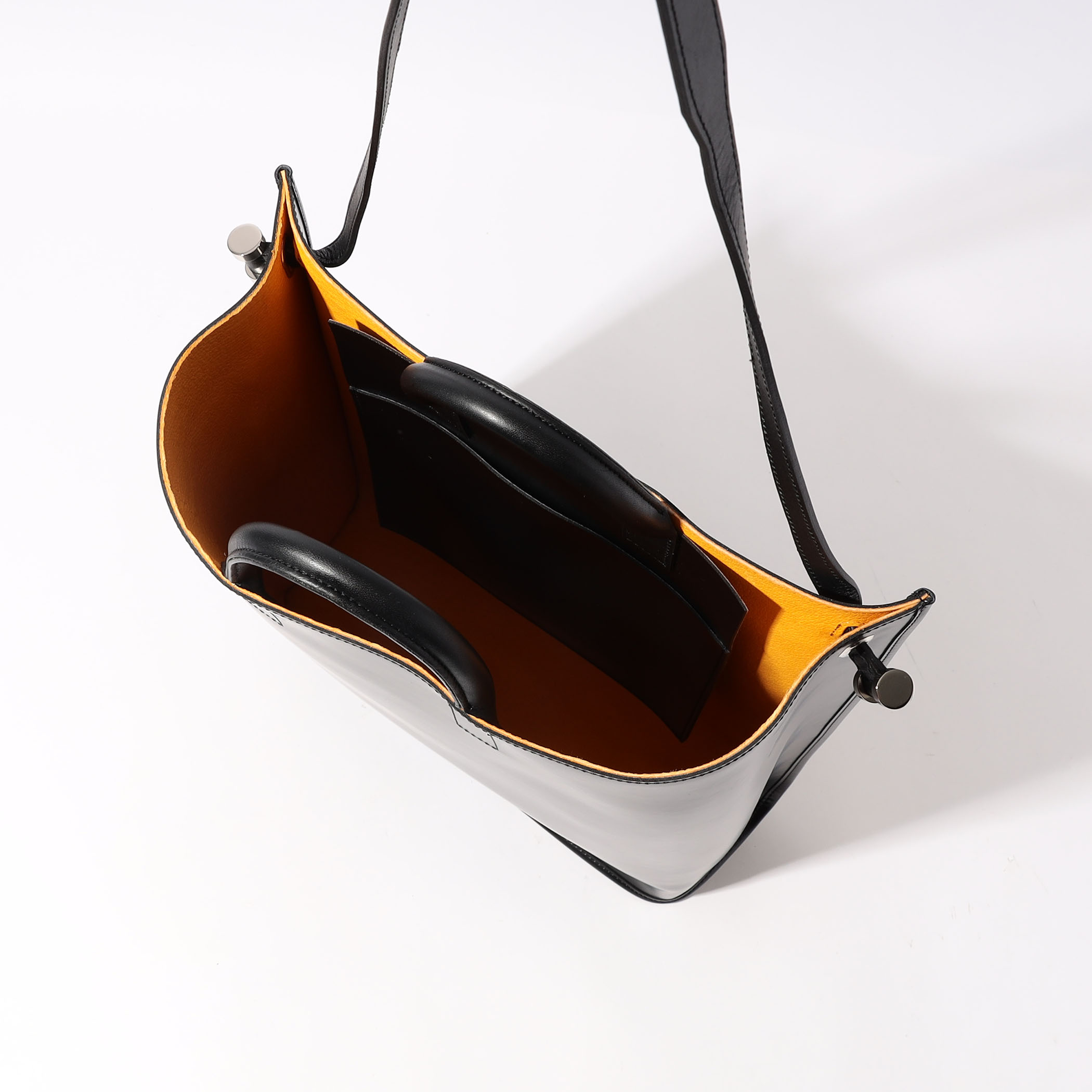 item18320e0850b711f082380242ac