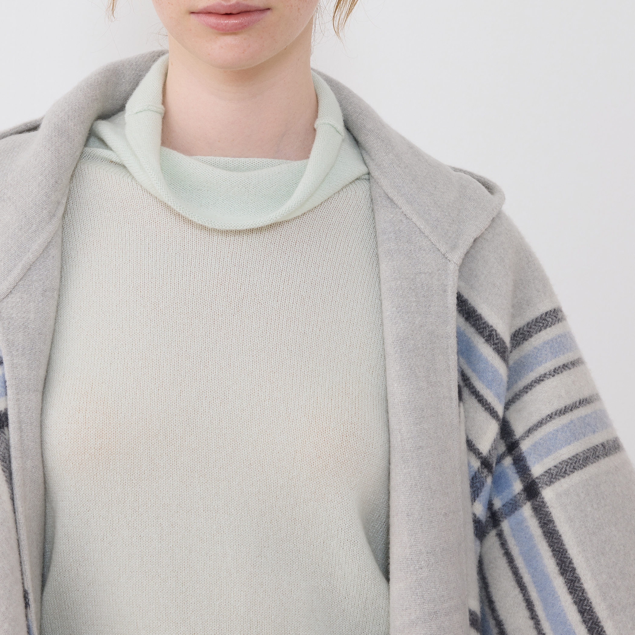 リバーブランケット フーテッドポンチョ｜トゥモローランド 公式通販