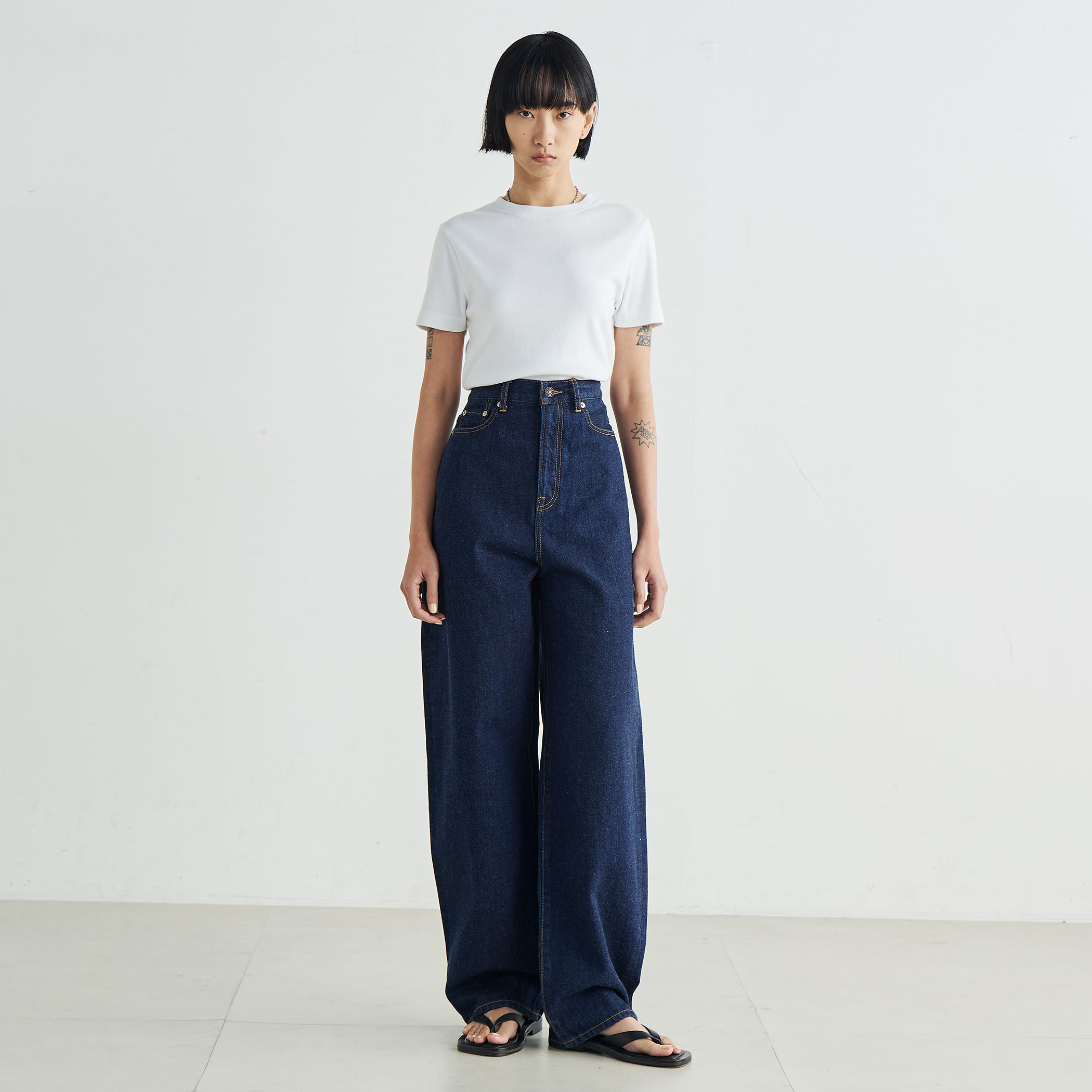 エッセンシャルデニム バナナパンツ｜トゥモローランド 公式通販