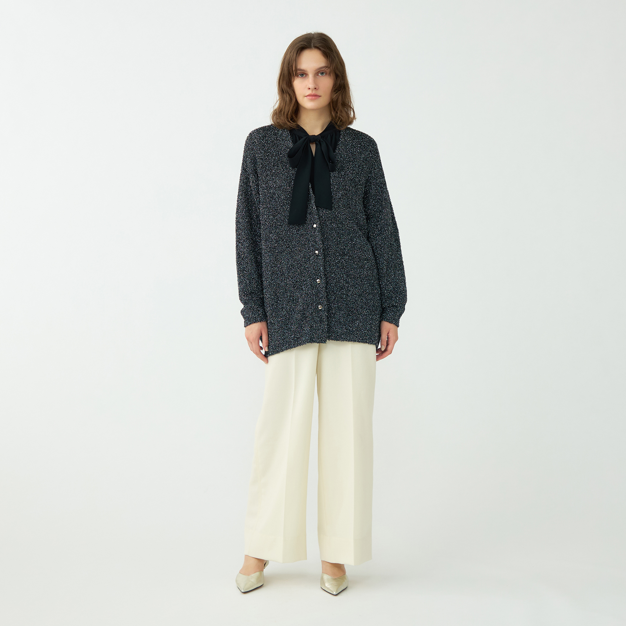 メタリックブークレー Vネックカーディガン｜トゥモローランド 公式サイト