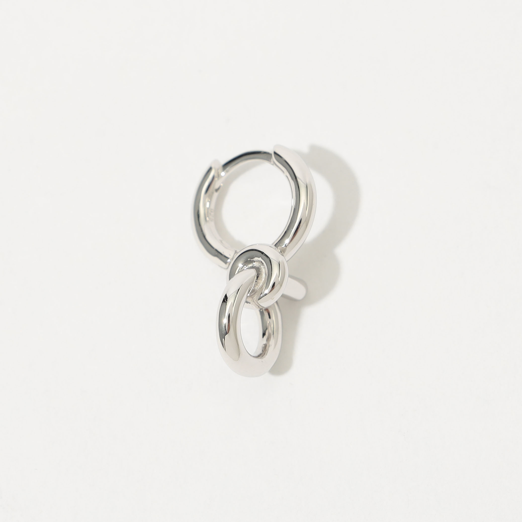 Otiumberg. フローティングフープピアス｜トゥモローランド 公式通販