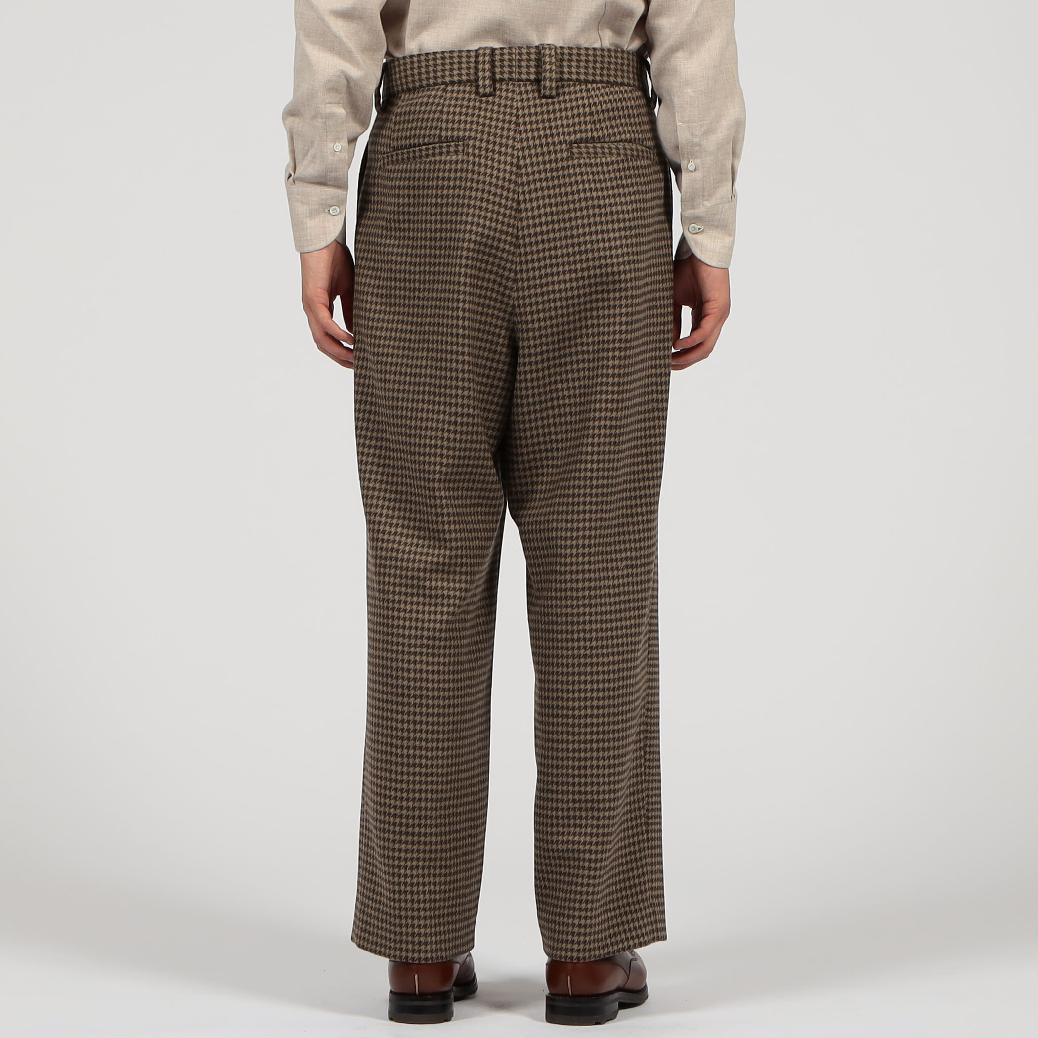 □ウール 2プリーツパンツ｜トゥモローランド 公式通販