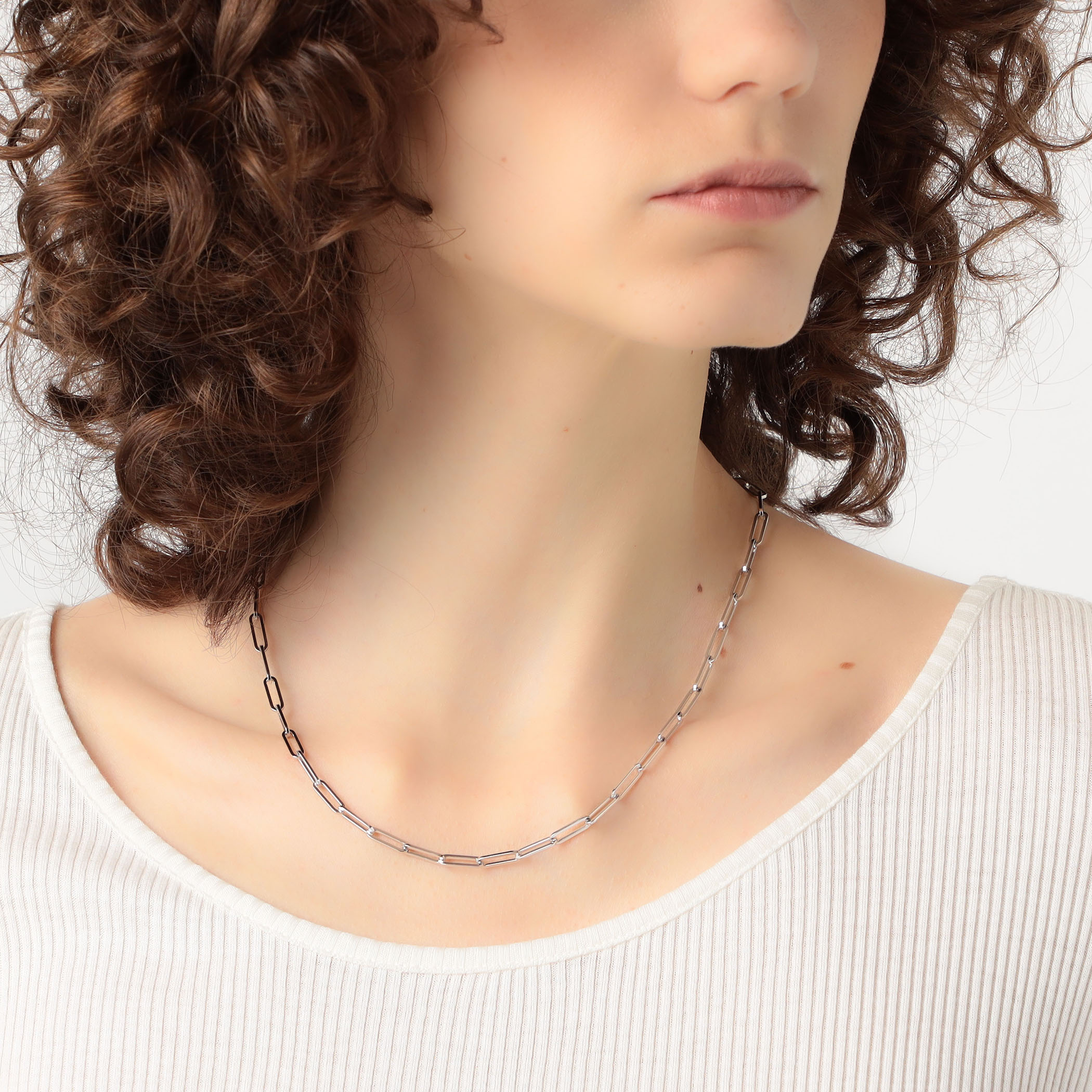 ３連　ネックレス　未使用　　トゥモローランド 別注】januka×TOMORROWLAND NEW V パールネックレス