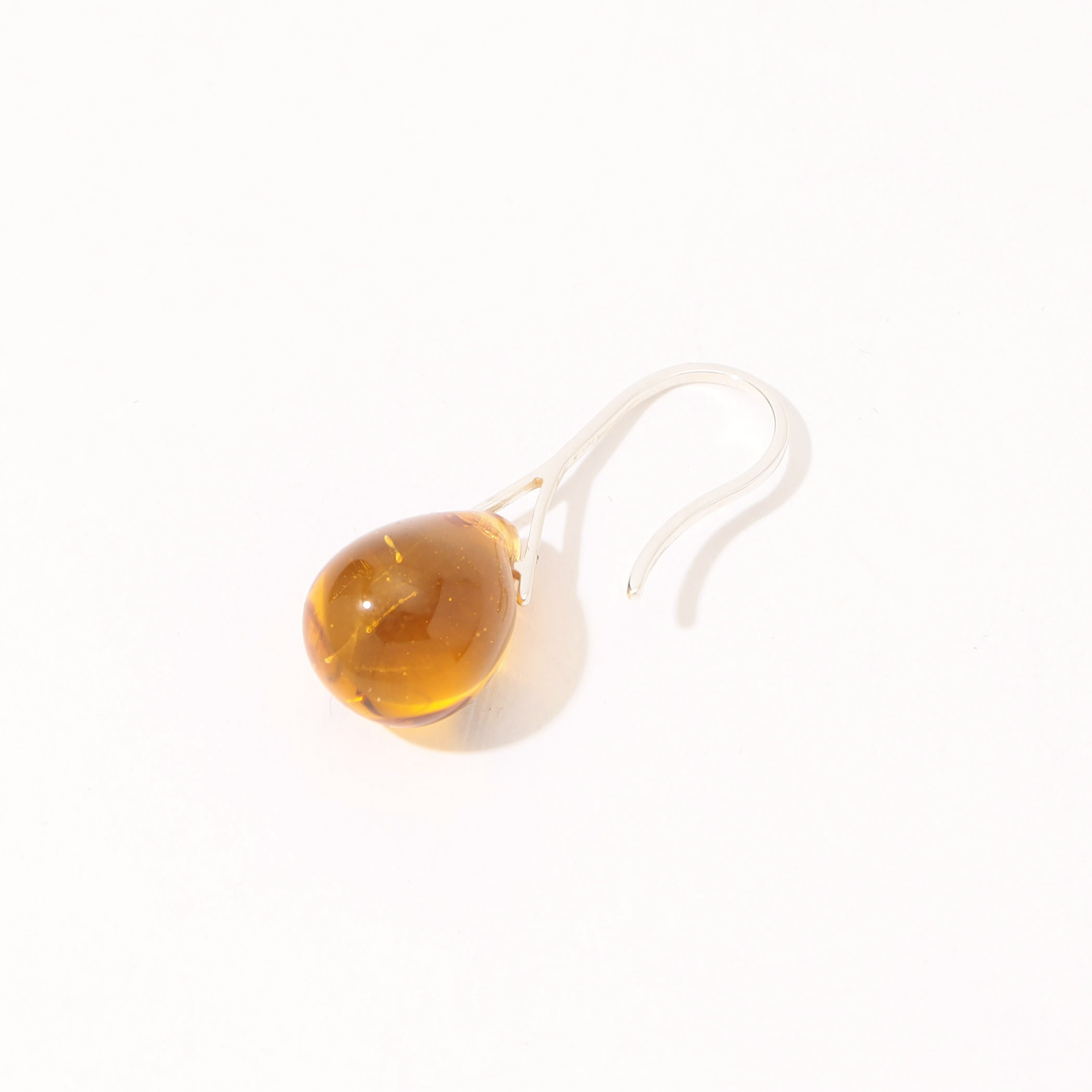 Sisi Joia GOTA MINI LIGHT TOPAZ ピアス Sisi Joia GOTA MINI LIGHT TOPAZ ピアス｜トゥモローランド 公式サイト