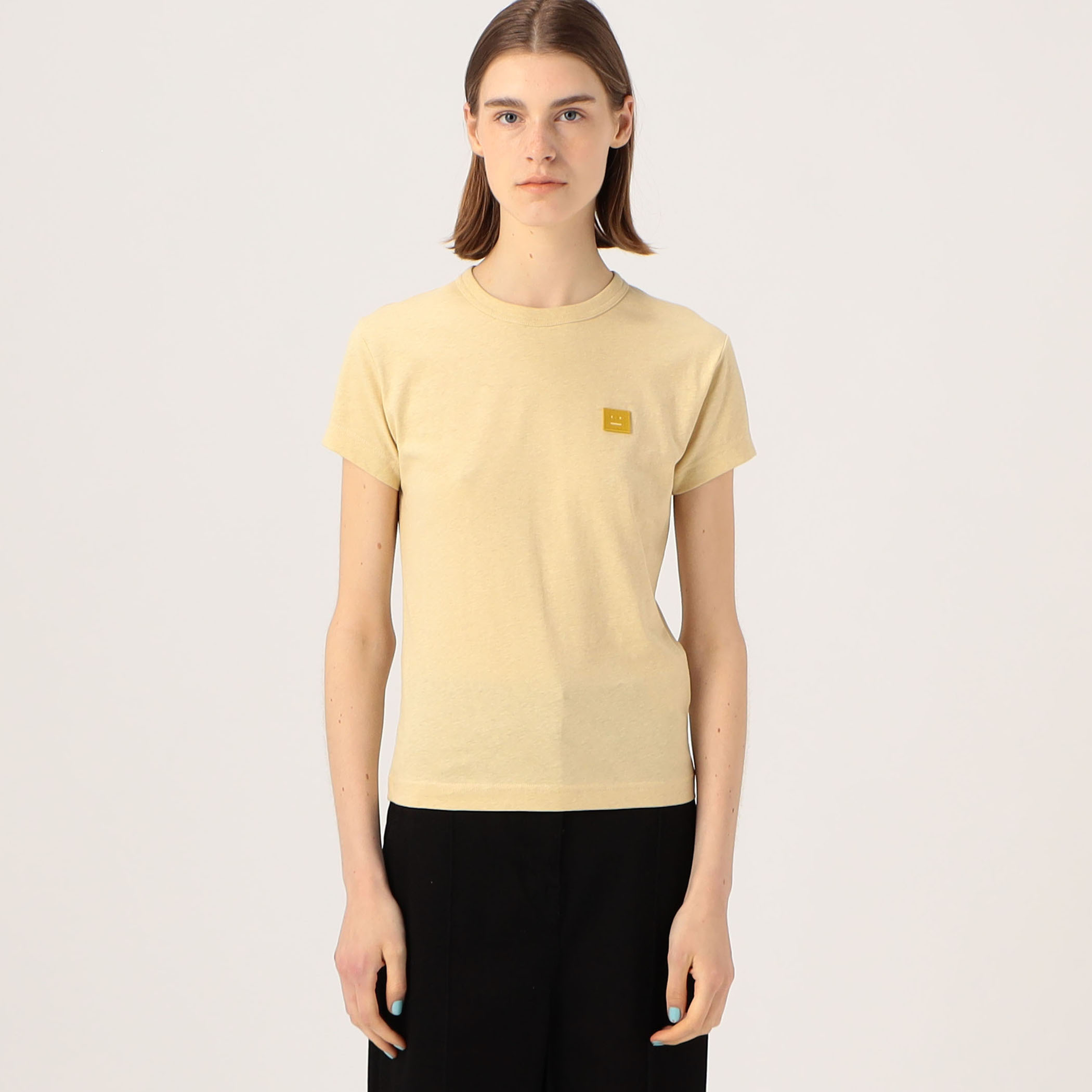 正規品大人気 ACNE - acne studios クロップド tシャツの通販 by shop