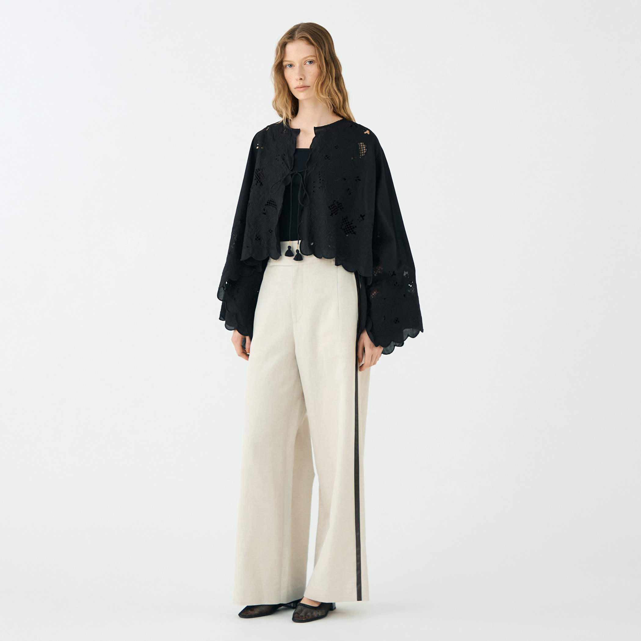 バンダナエンブロイダリー ワイドスリーブブラウス｜トゥモローランド