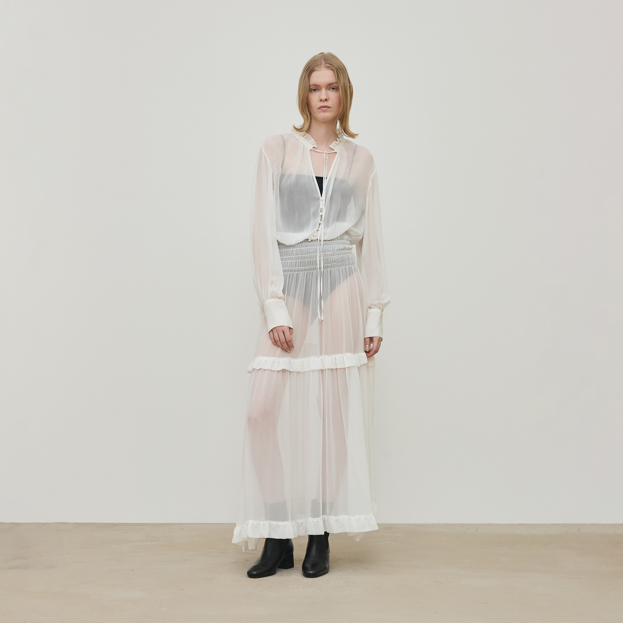 シルクシフォン ラッフルマキシワンピース|トゥモローランド シルクシフォン ラッフルマキシワンピース|トゥモローランド