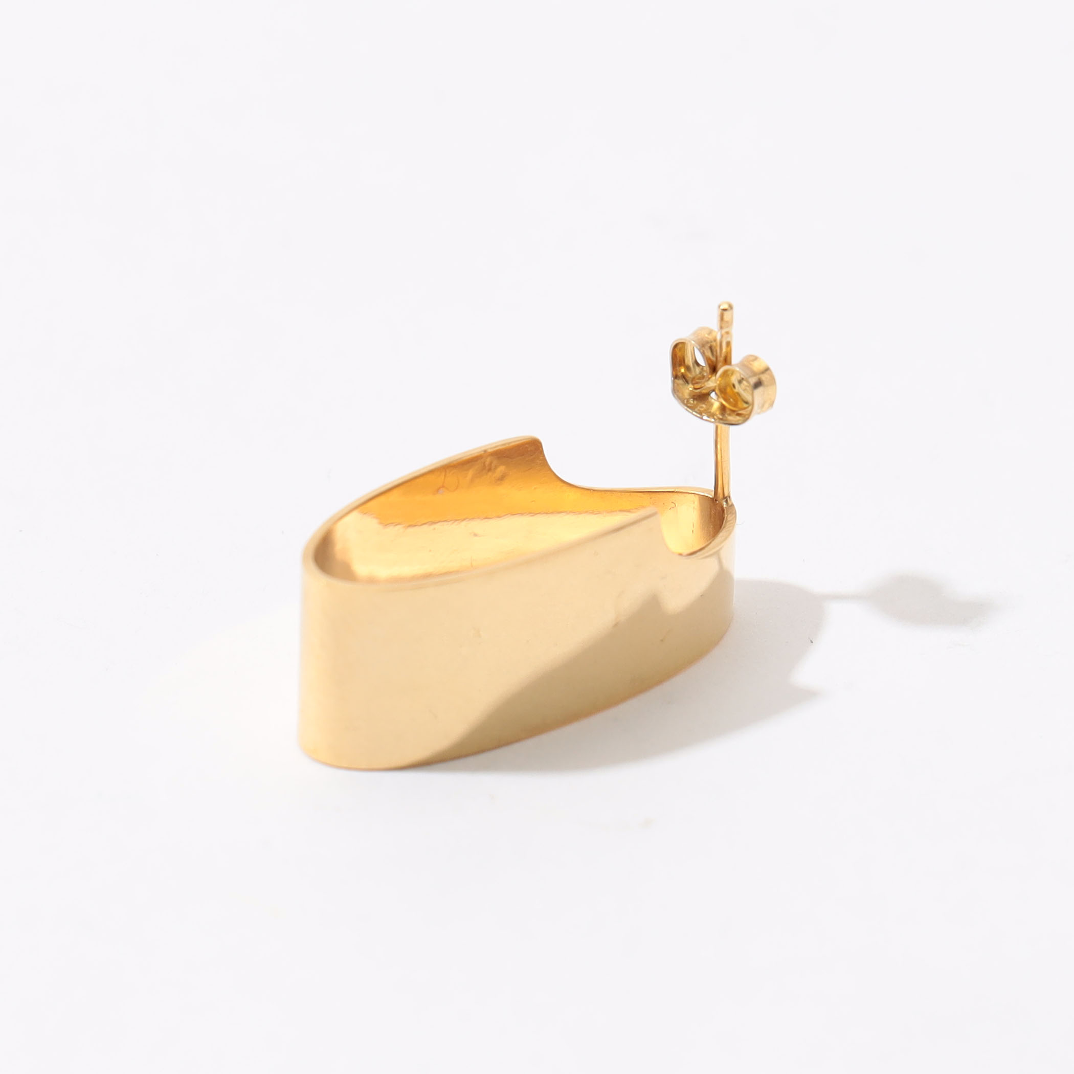 TOMORROWLAND januka 別注　サークル パールピアス　オーバル 別注】januka×TOMORROWLAND サークル パールピアス