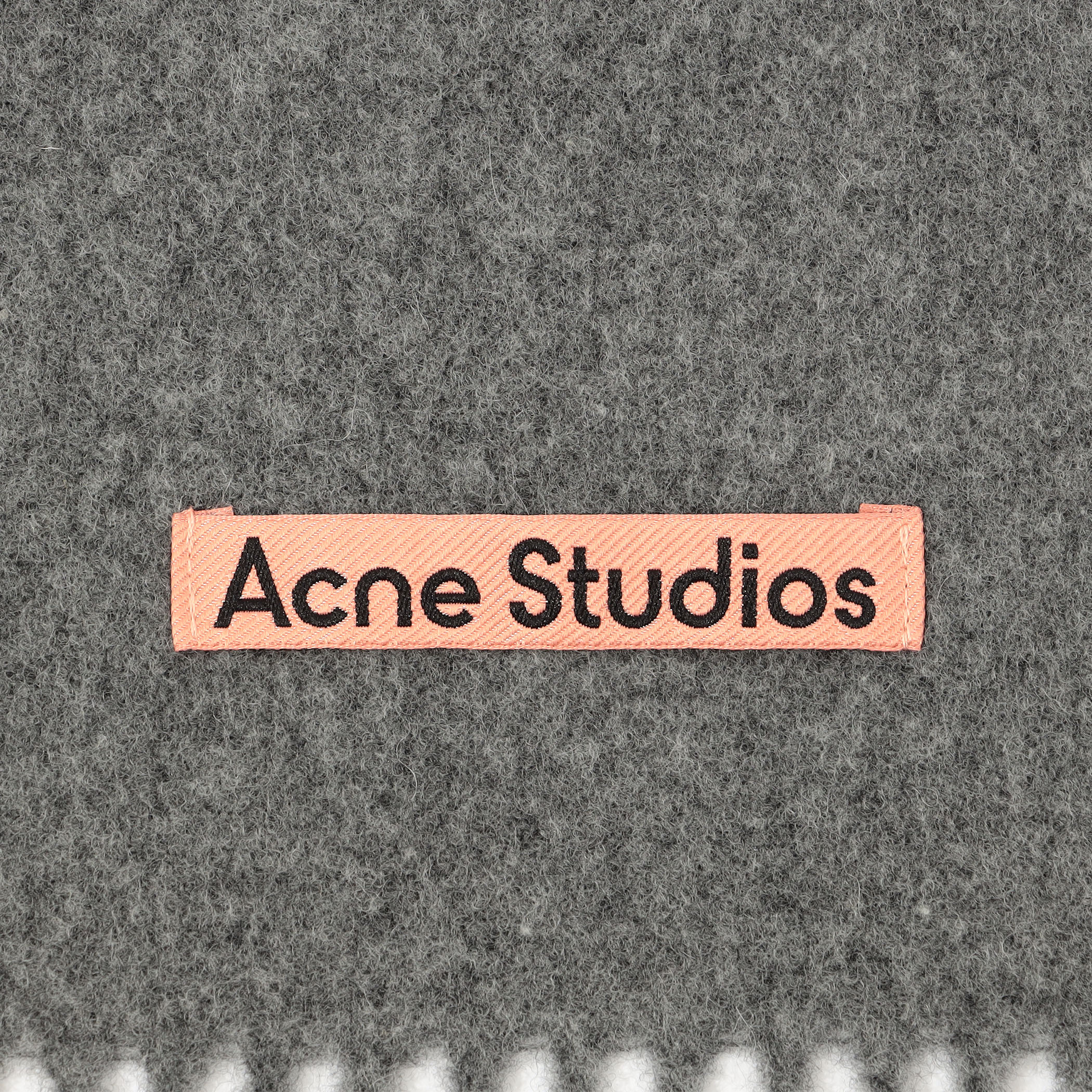 Acne Studios ウールフリンジスカーフ｜トゥモローランド 公式通販