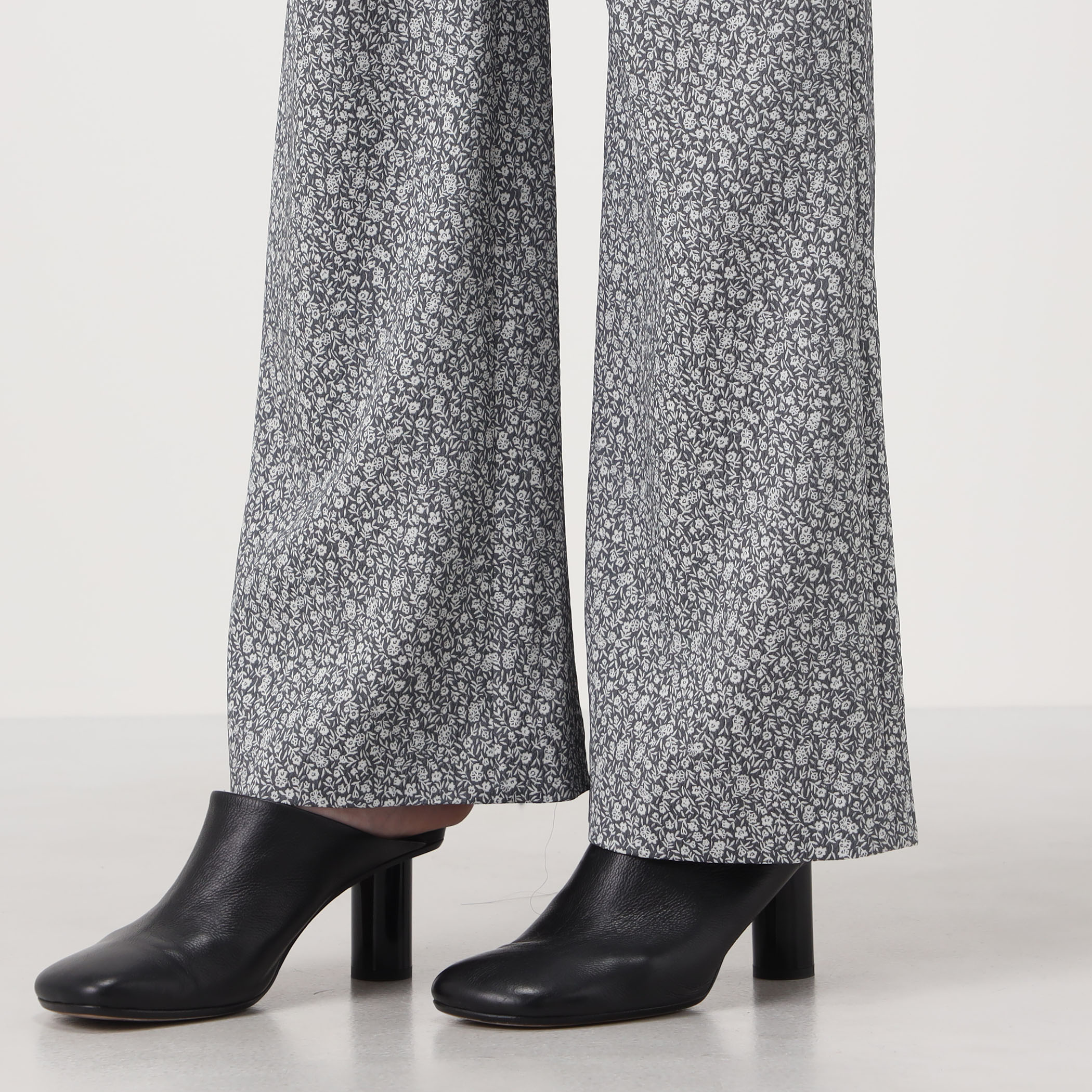 Mame Kurogouchi Floral Jacquard Flare Trousers ジャカード