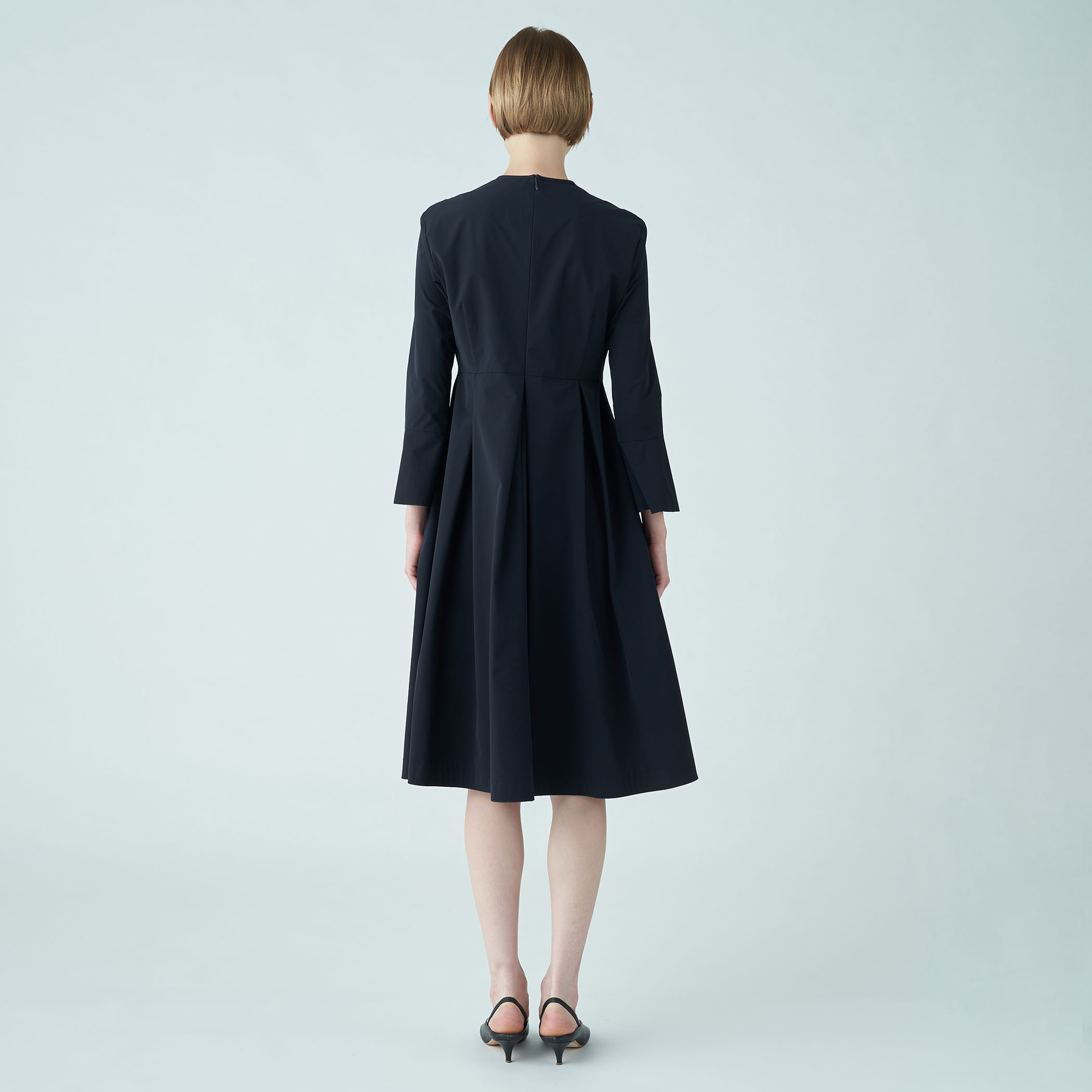 ストレッチタフタ ボックスタックワンピース｜トゥモローランド 公式通販