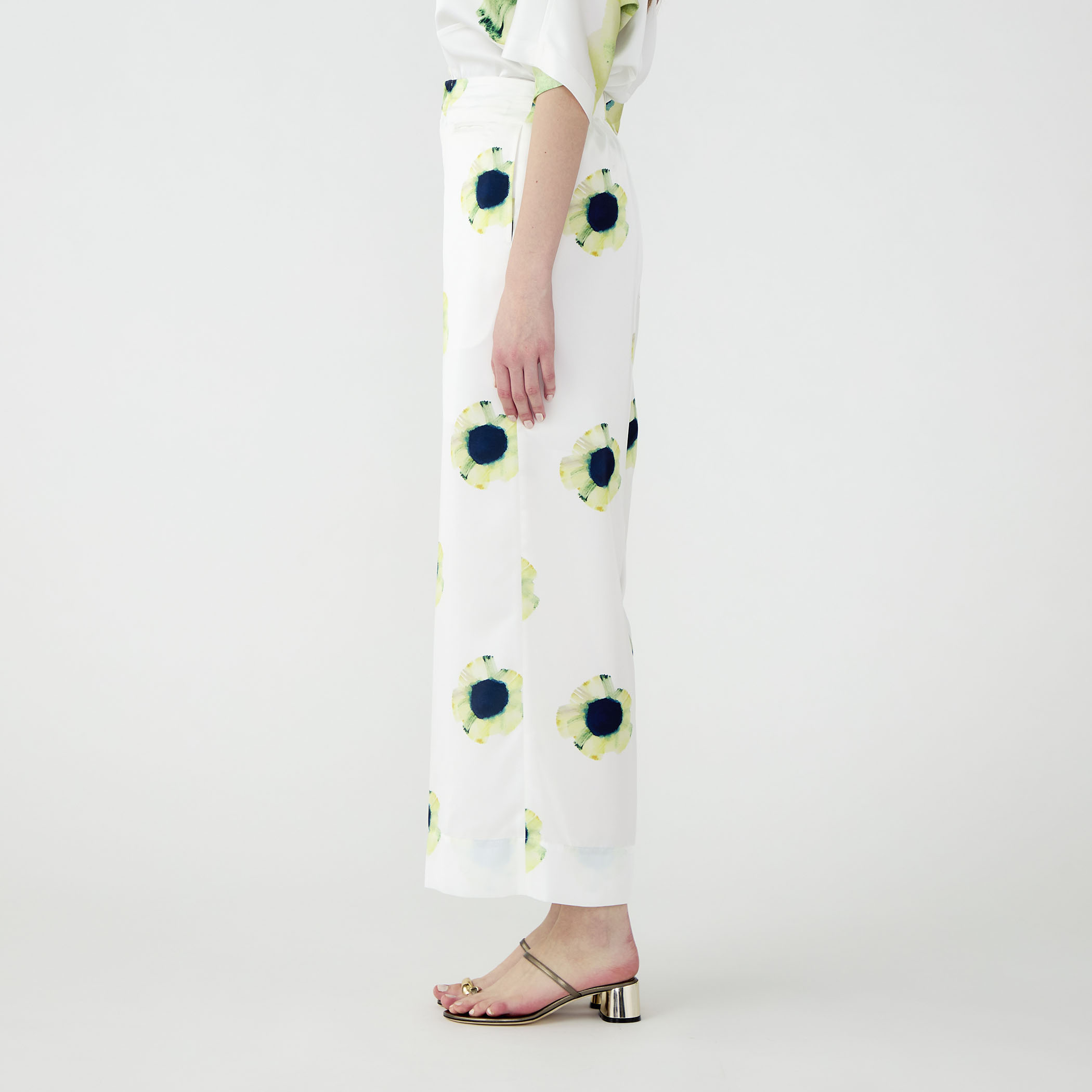 別注】TELMA Printed フラワー パンツ｜トゥモローランド 公式サイト