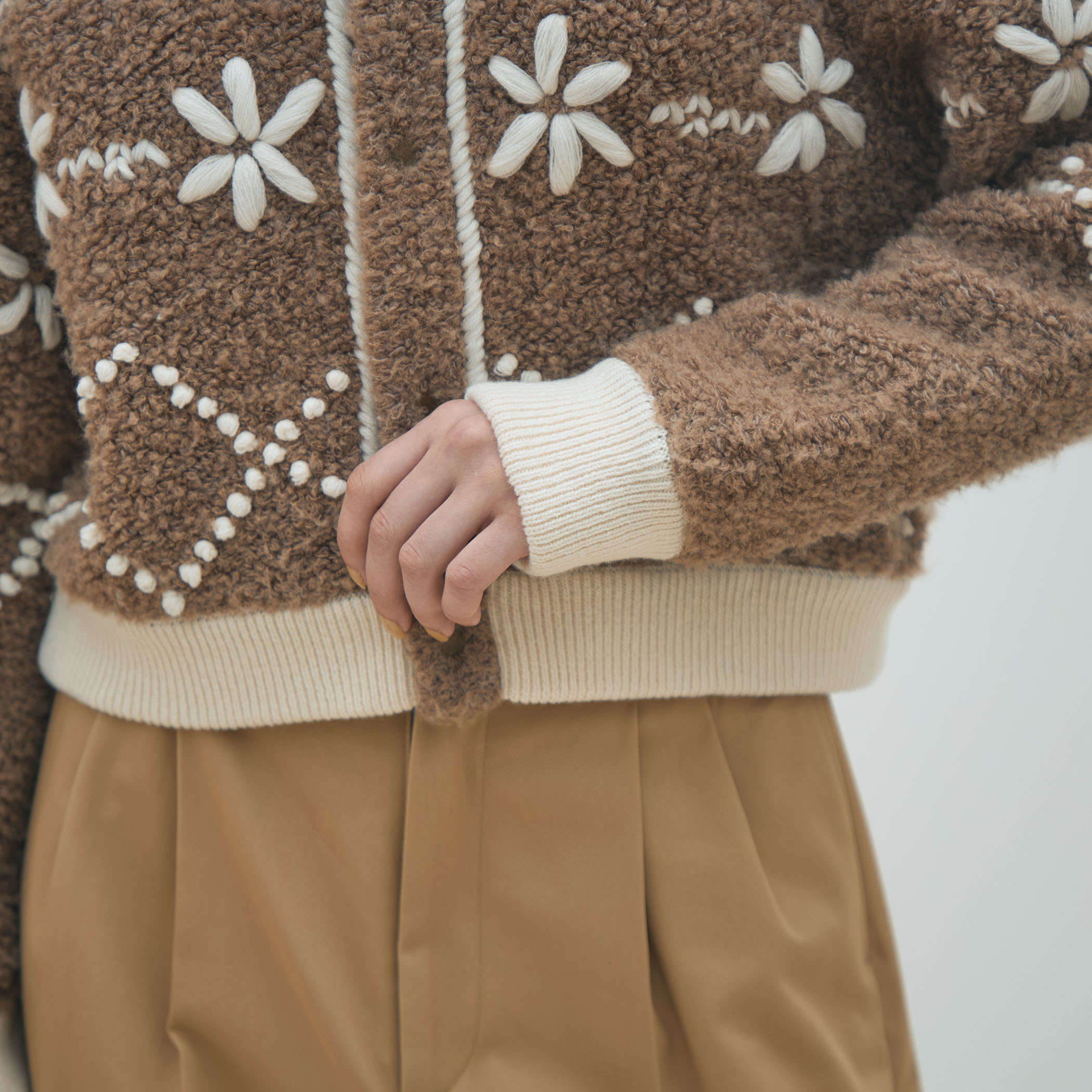 MACPHEE トゥモローランド ムートン クルーネックカーディガン 楽天市場】【SALE／40%OFF】ムートン クルーネックカーディガン