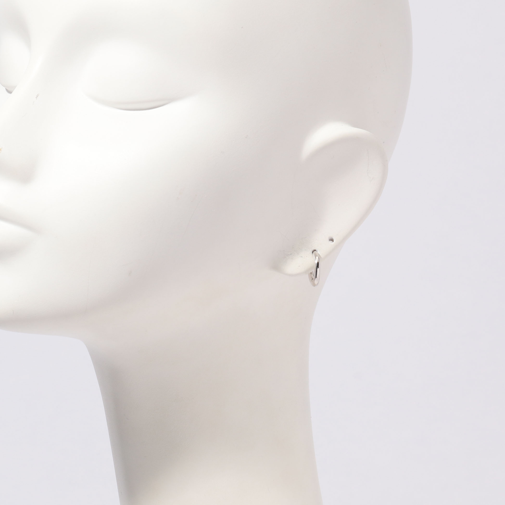 TOM WOOD Classic Hoop Small ピアス｜トゥモローランド 公式サイト