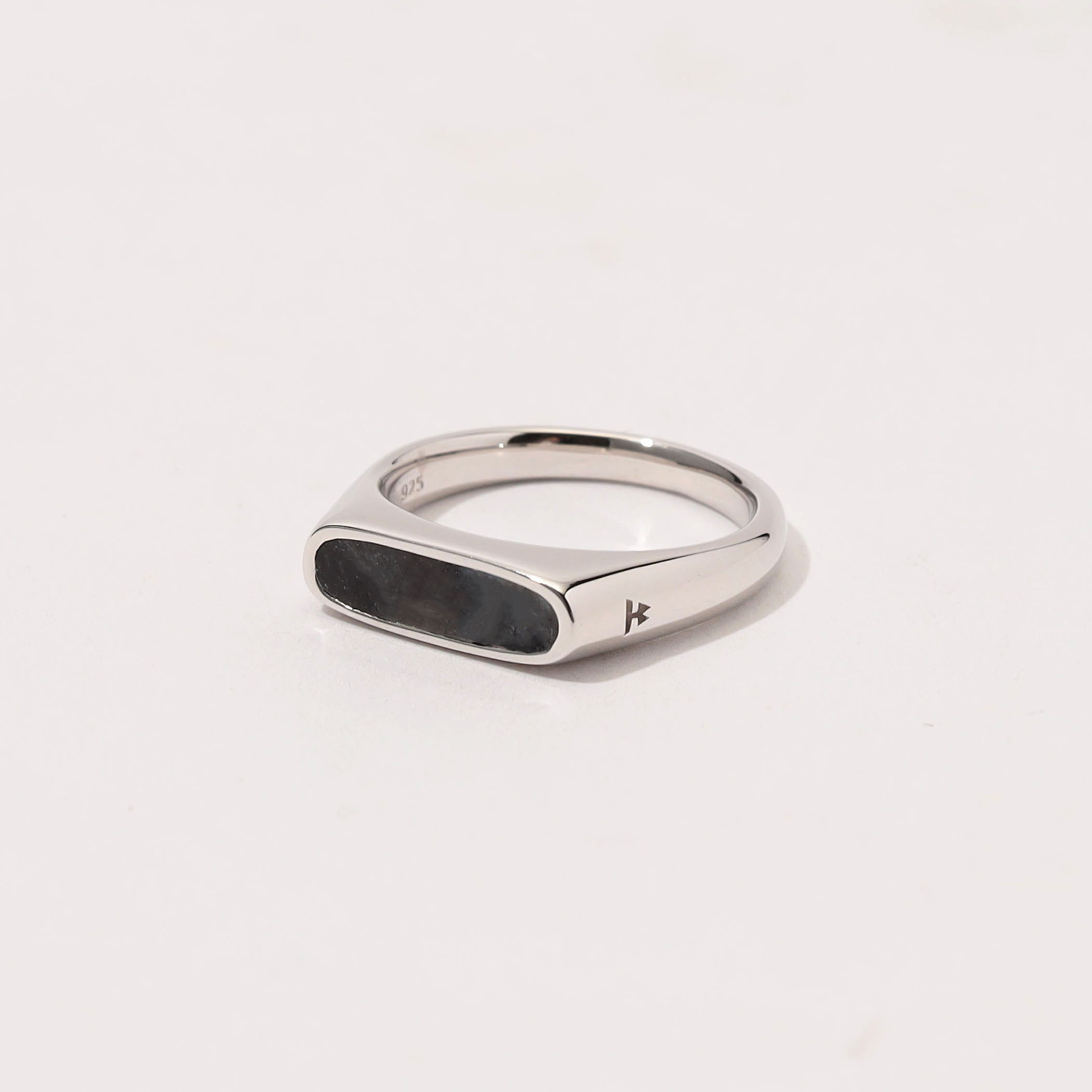 TOM WOOD Mario Ring Larvikite リング｜トゥモローランド 公式サイト